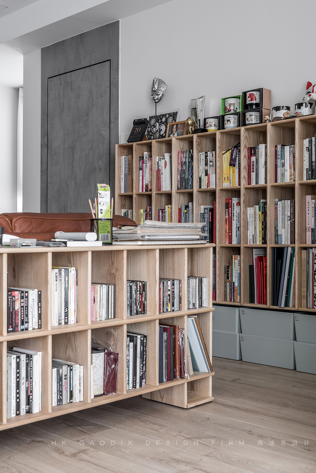 高迪愙设计事务所 | 平层住宅,控制细节平衡空间情感-16