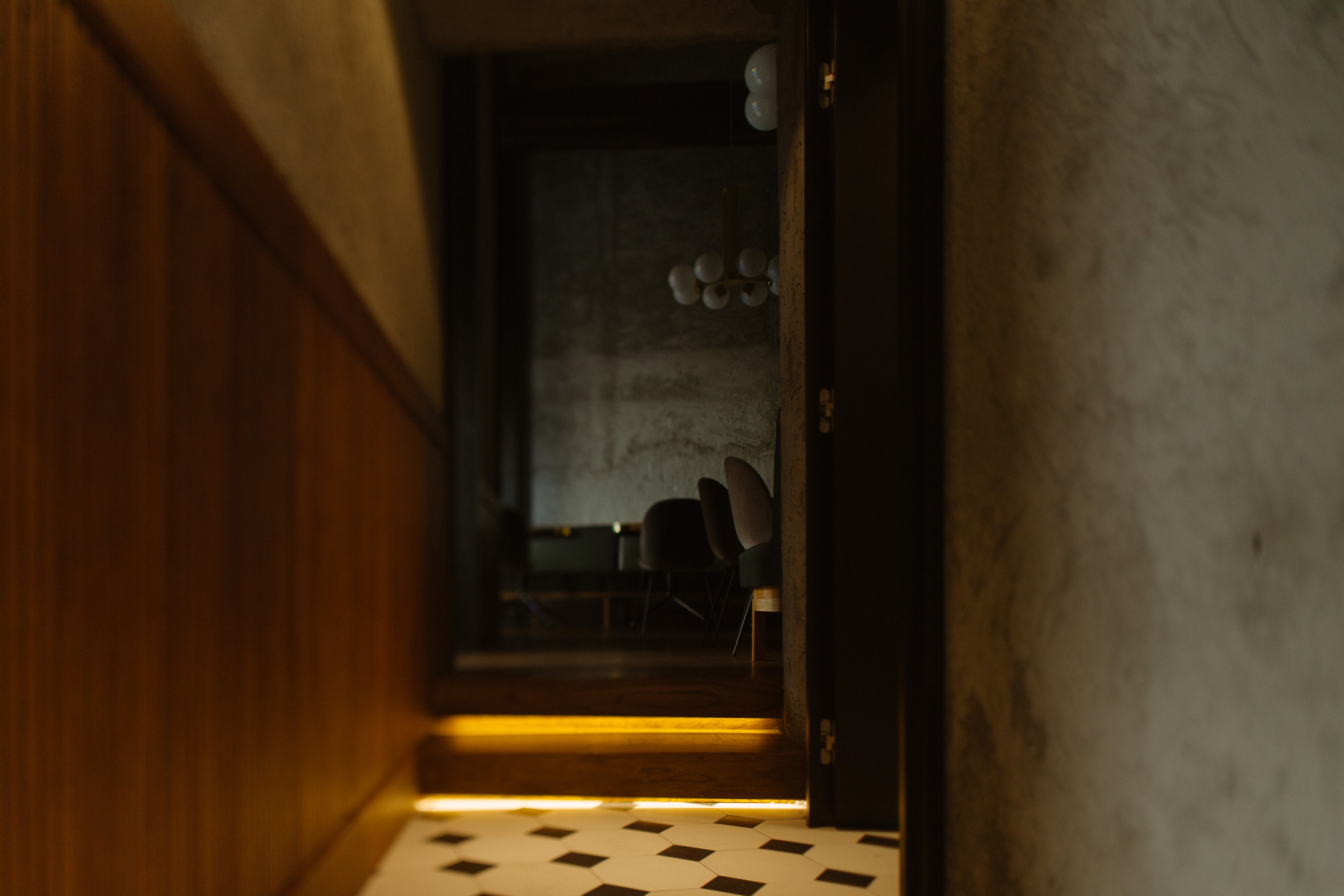 Bistro Mali Pijac · 历史建筑改造的现代西餐厅丨Jovana Rakezic-10