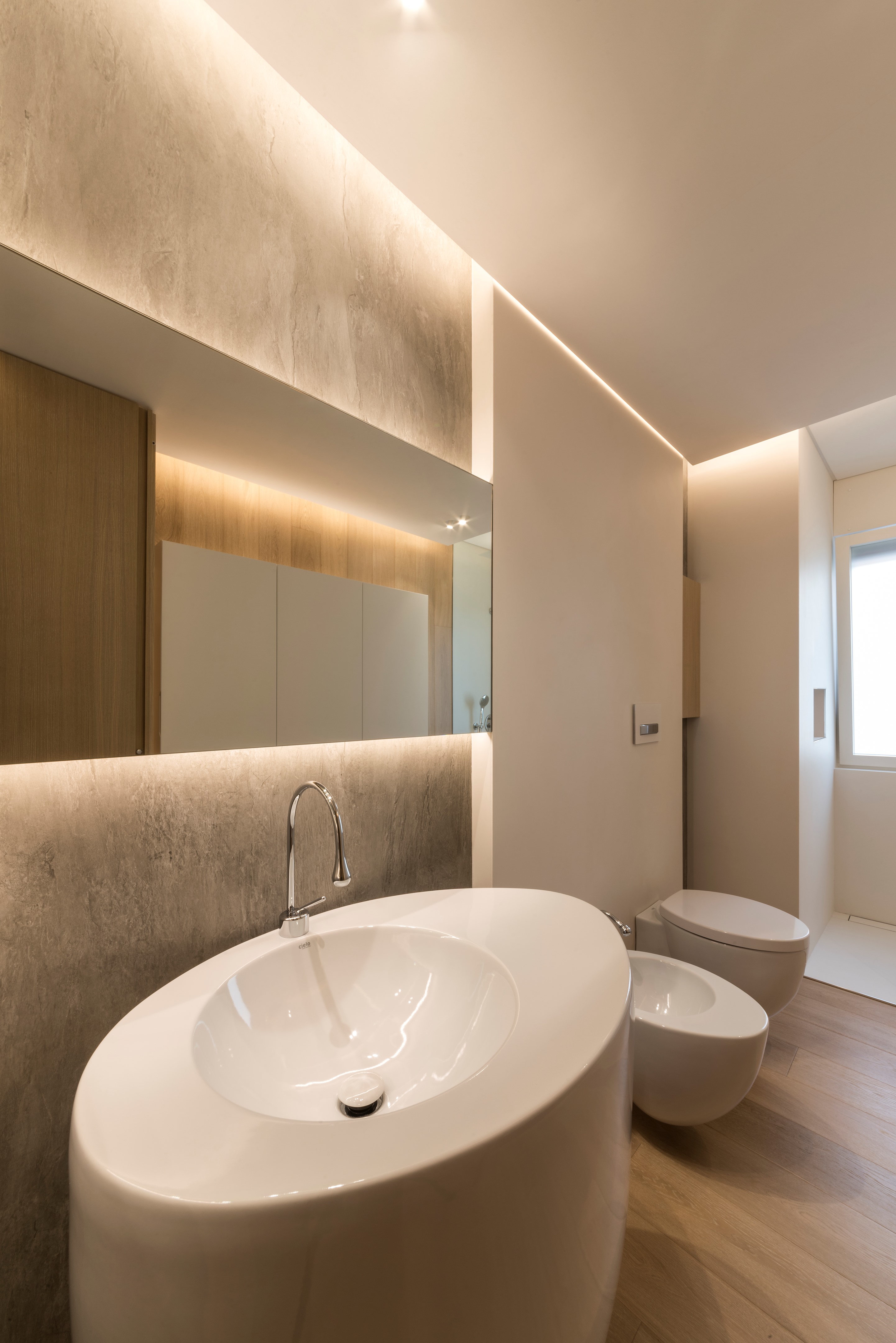 海景公寓，自然光线与极简设计的完美融合-14