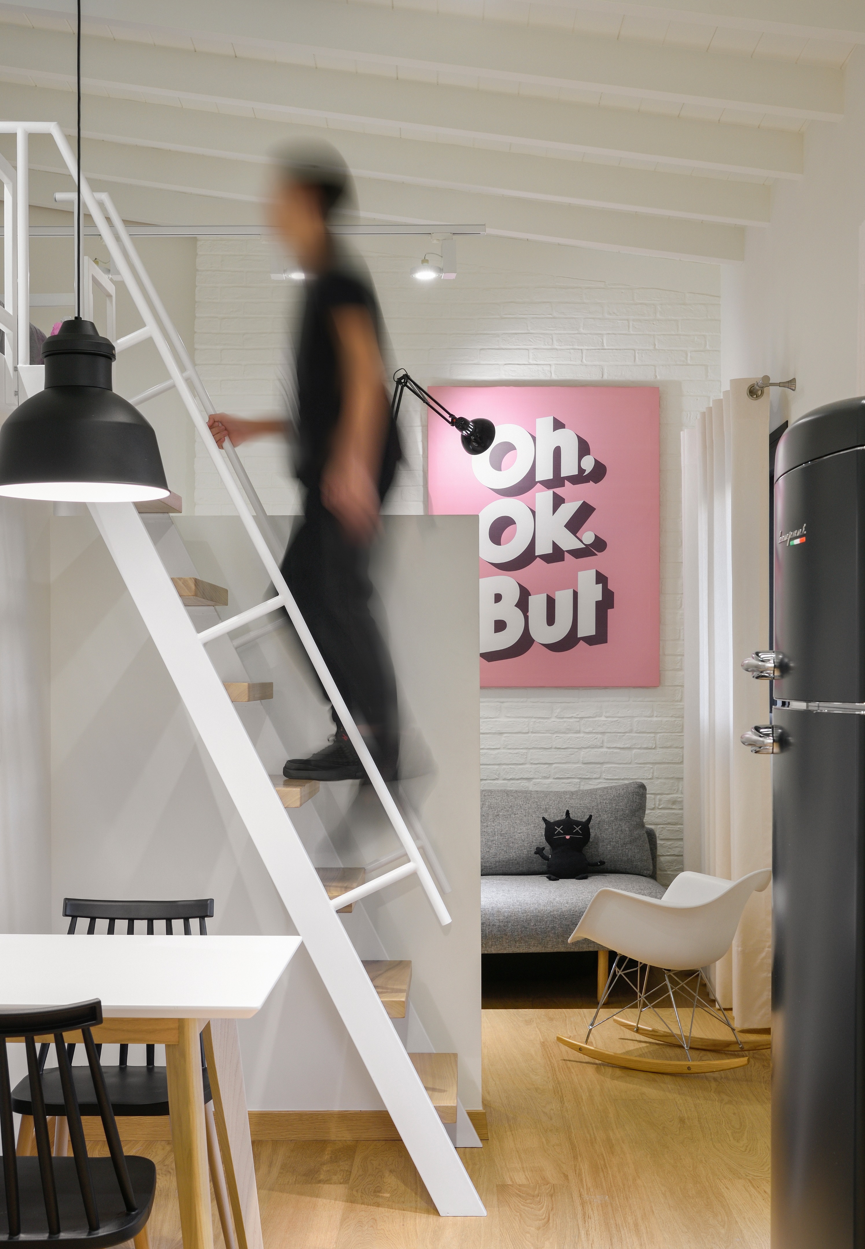 简约木质打造的 50 平米公寓-0