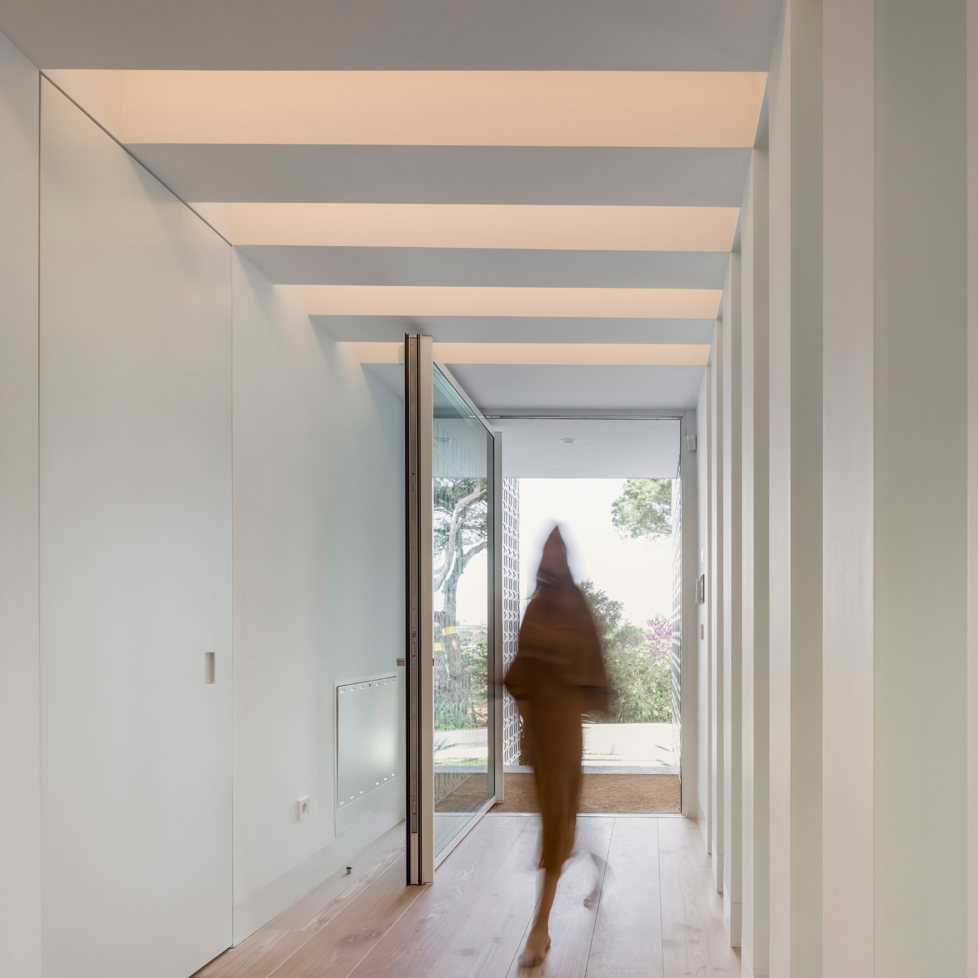 葡萄牙 Estoril RM House 现代别墅设计丨João Tiago Aguiar,arquitectos-19