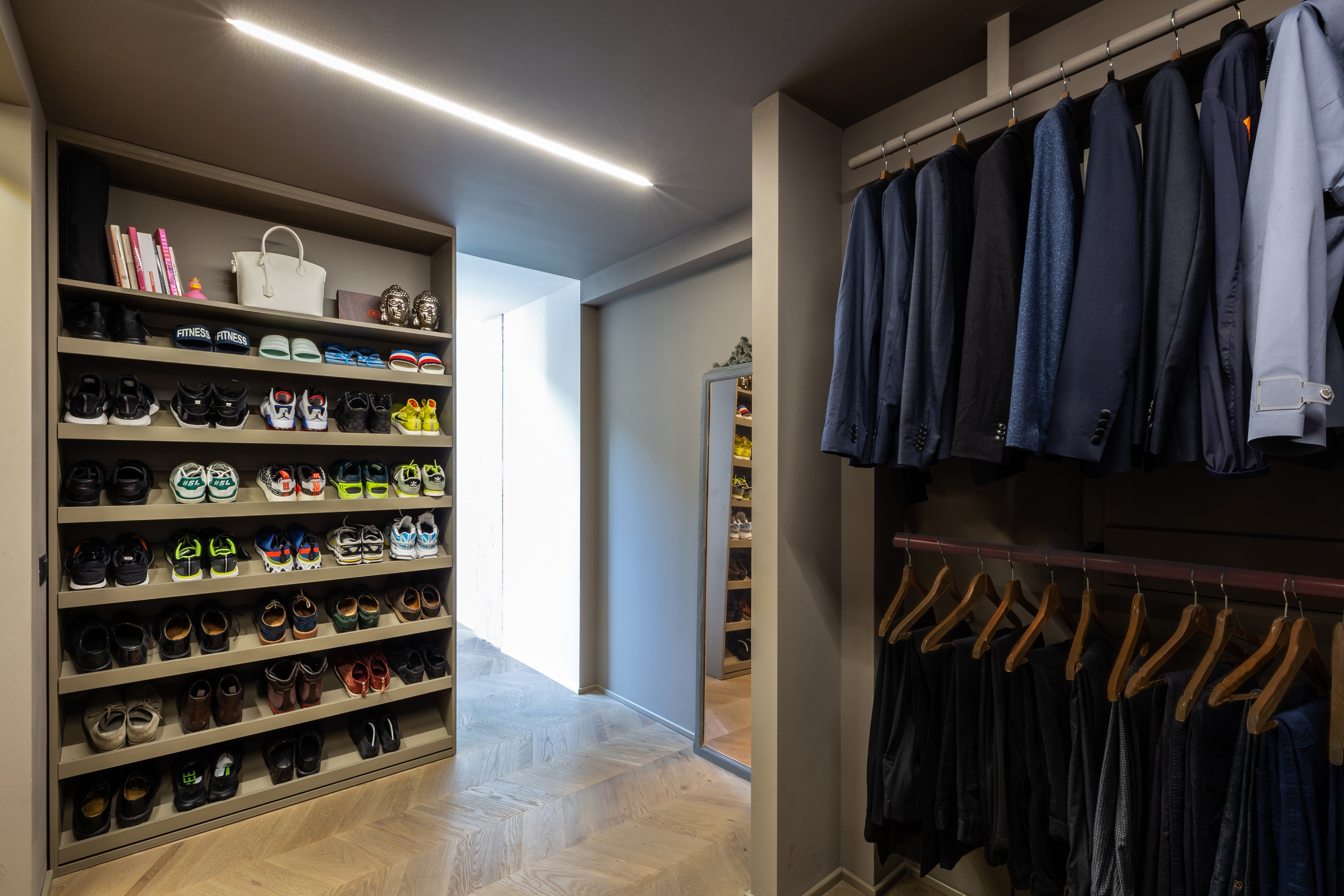 米兰百年工业遗址变身时尚公寓-10