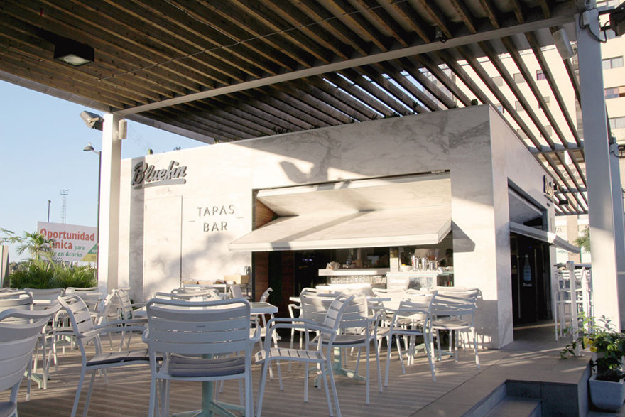 Bluefin Plaza Tapas Bar 公共空间商业利用设计-5