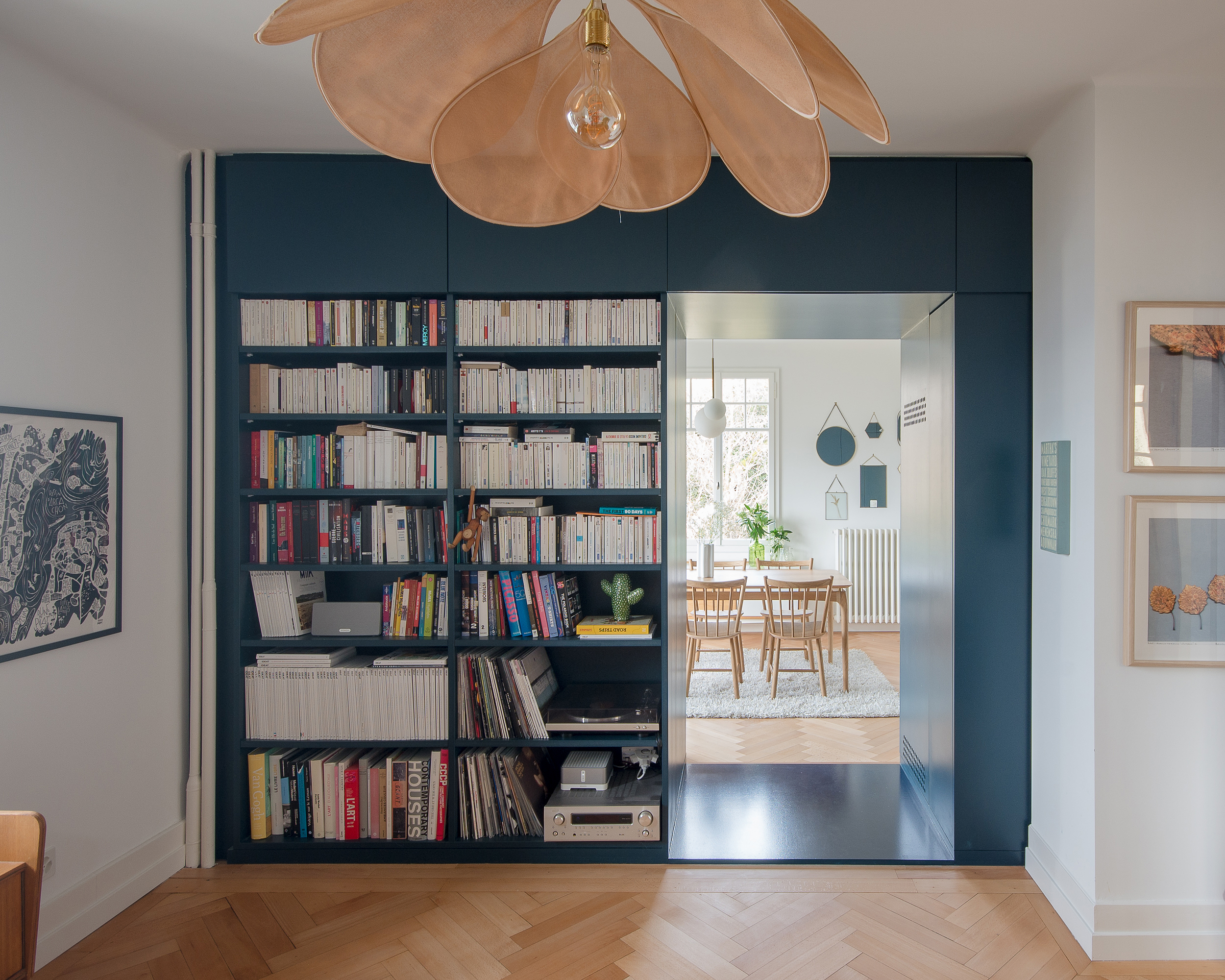 Bureau Brisson Architectes 打造独特别墅,领略湖畔美景-3