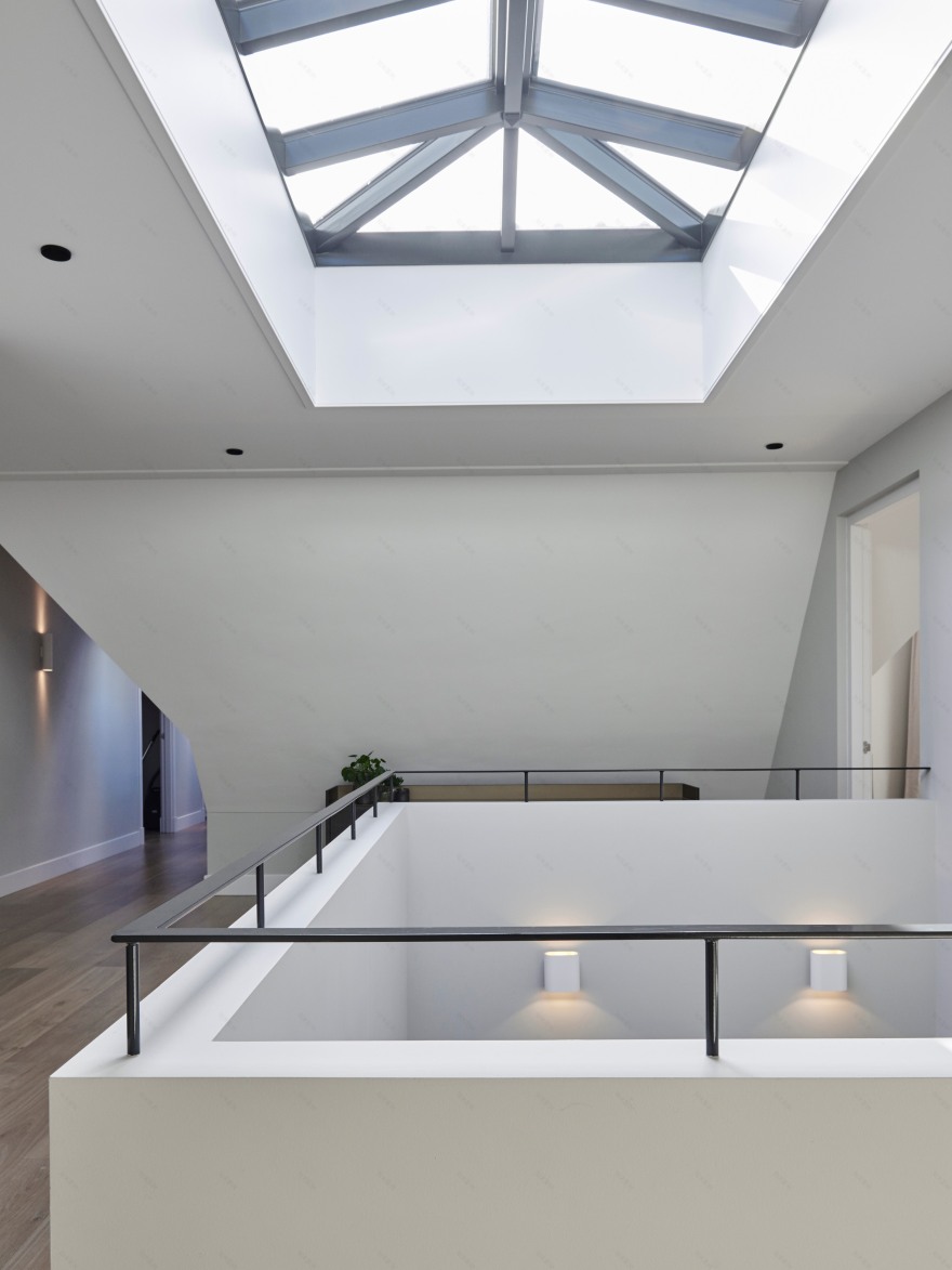 荷兰绿洲中的意式别墅 | 自然与现代的完美融合-8