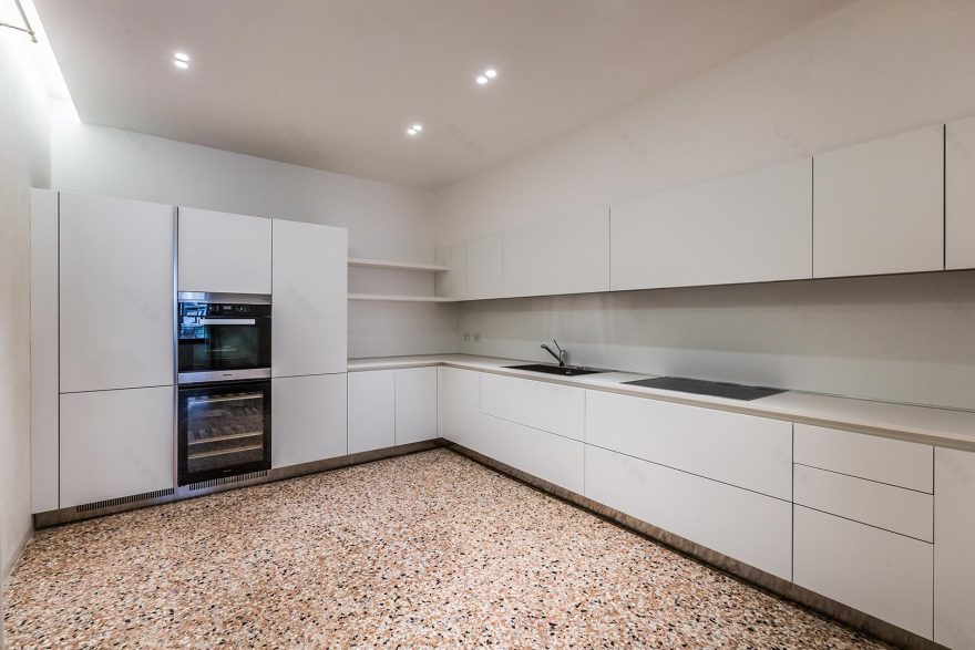 威尼斯古堡修复中的现代生活美学-24