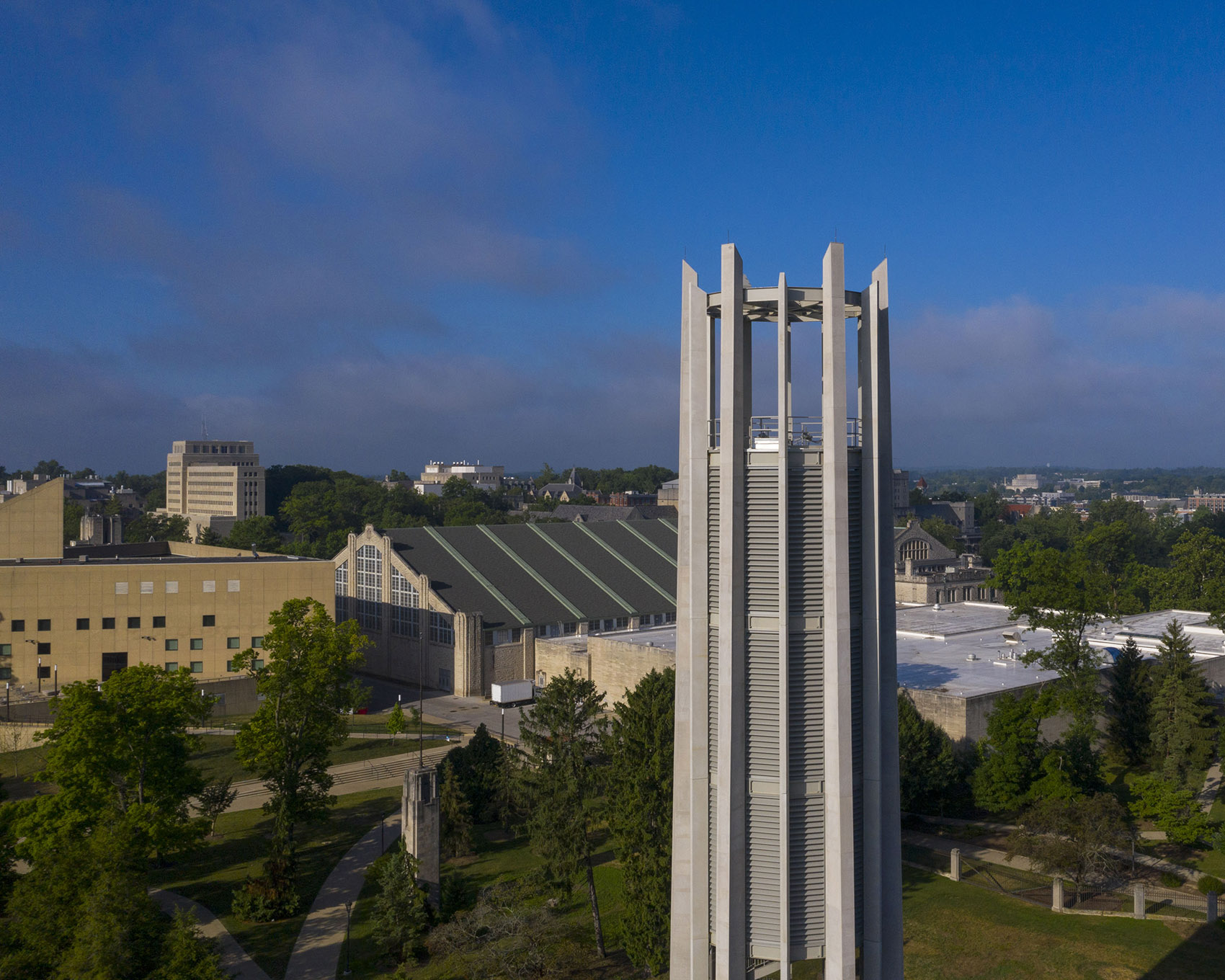 印第安纳大学钟琴塔，美国/印第安纳大学两百周年校庆的纪念钟塔-31