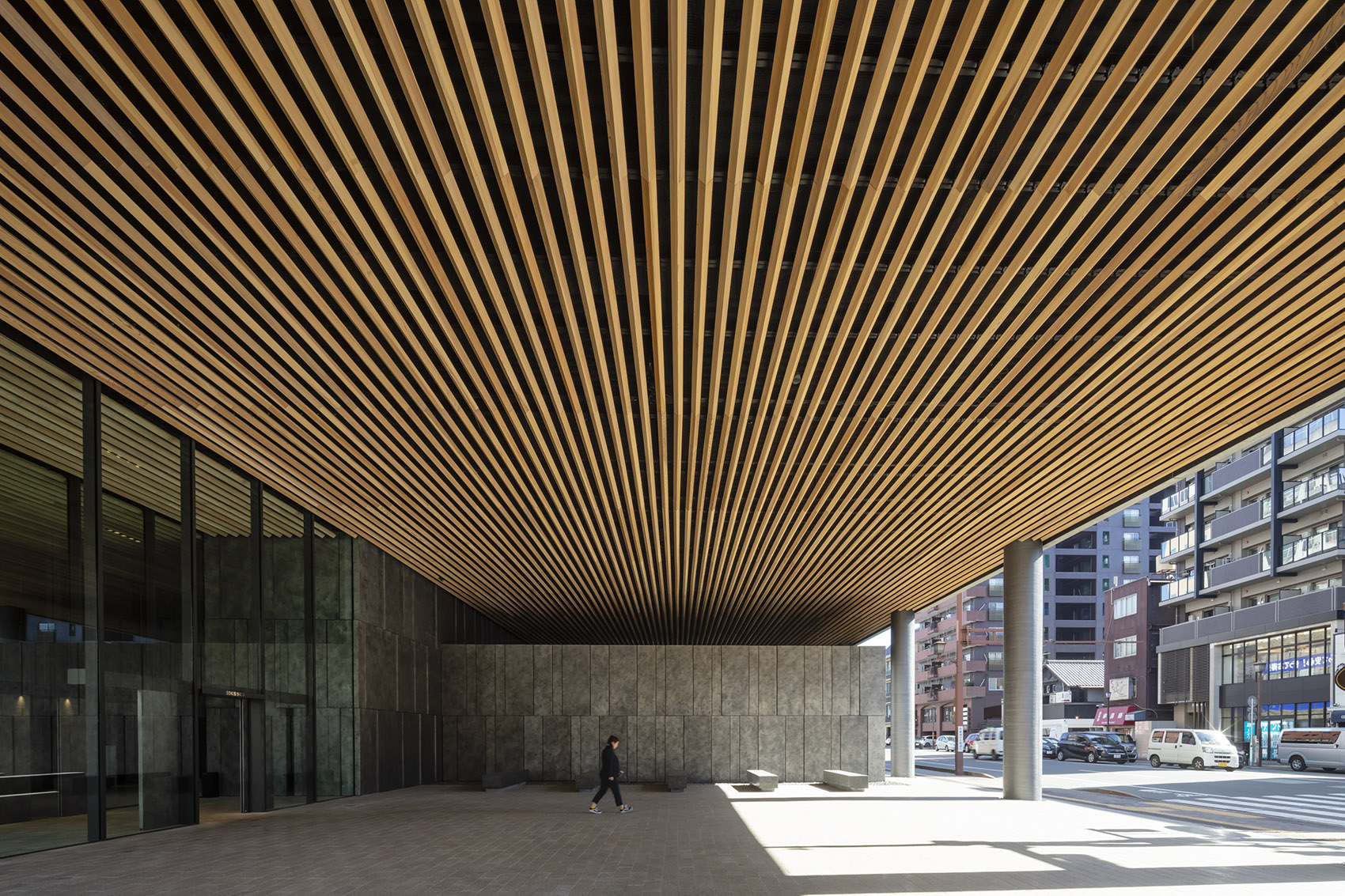 熊本城下町 · 融合环境特色的现代办公建筑丨日本熊本丨日建设计-78