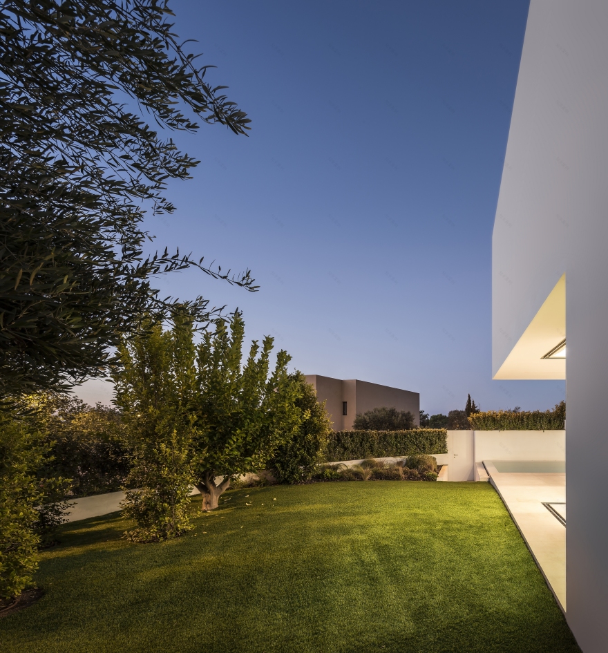 地中海风情别墅设计,融入自然与空间的无限延展-33