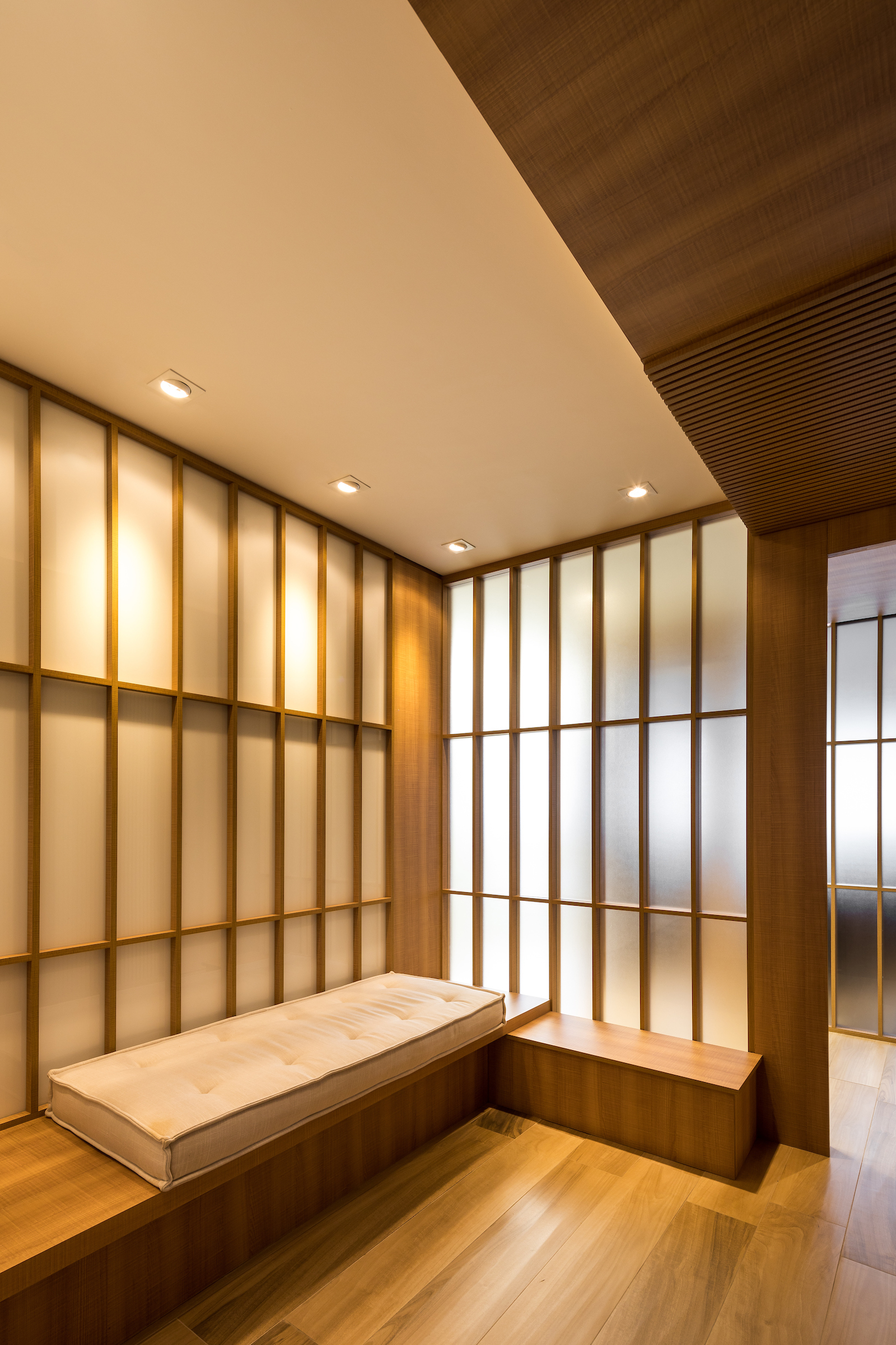 木与玻璃的温润美学,韩国口腔诊所设计-3