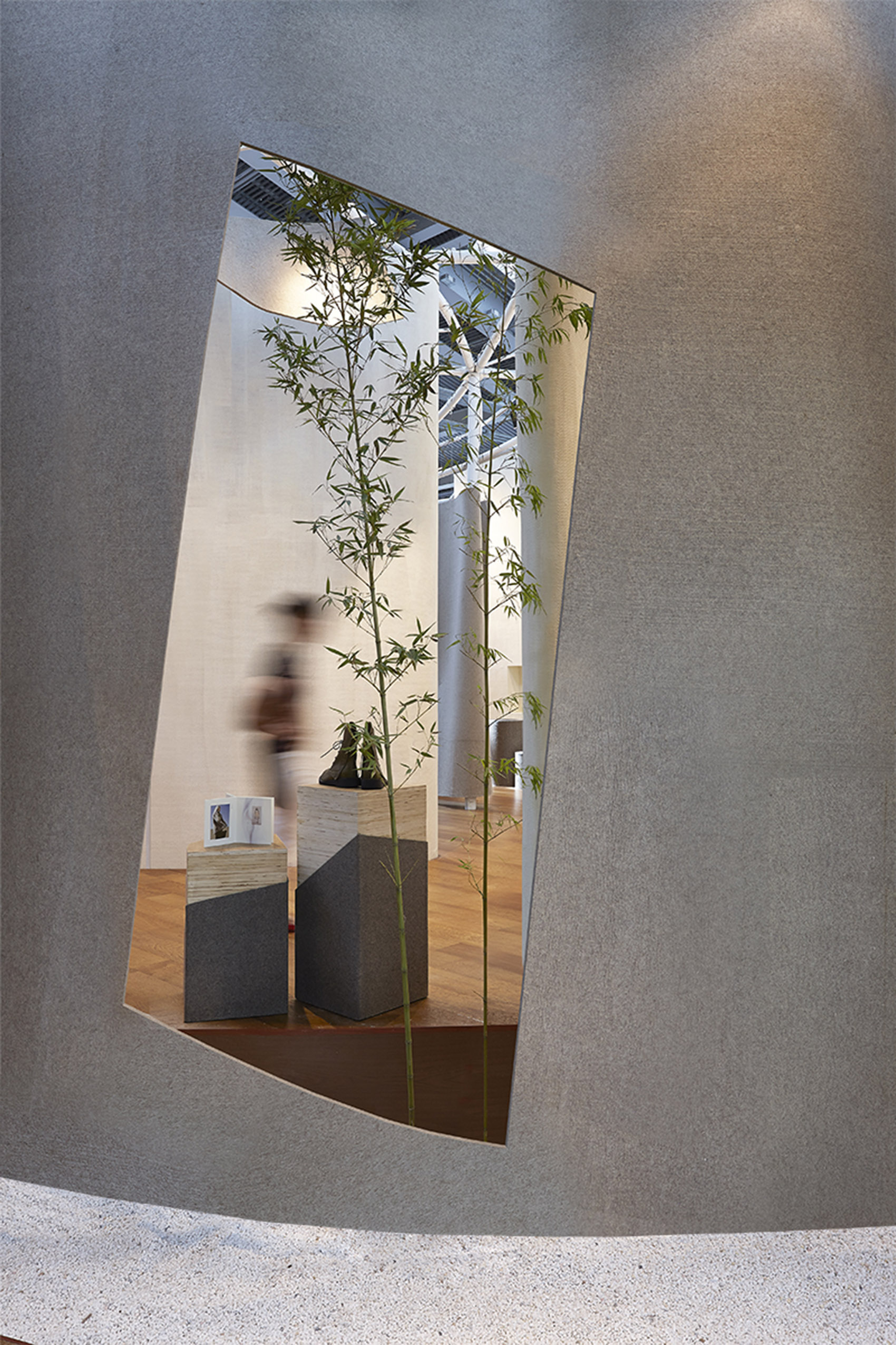 “悬浮毛毡”概念展厅，深圳/柔软的迷宫-34