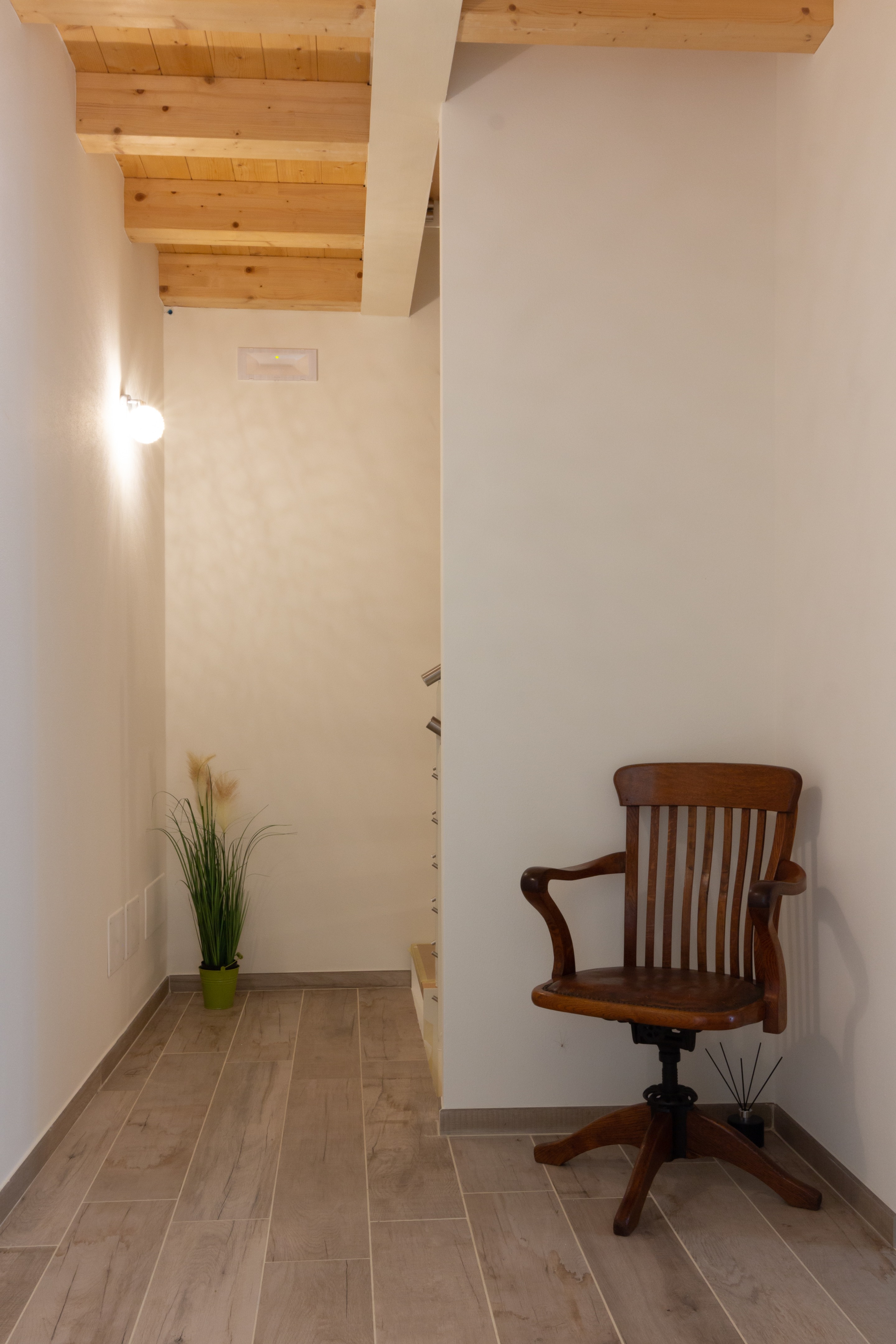 修复古城中心的“金色丰收之家”-9