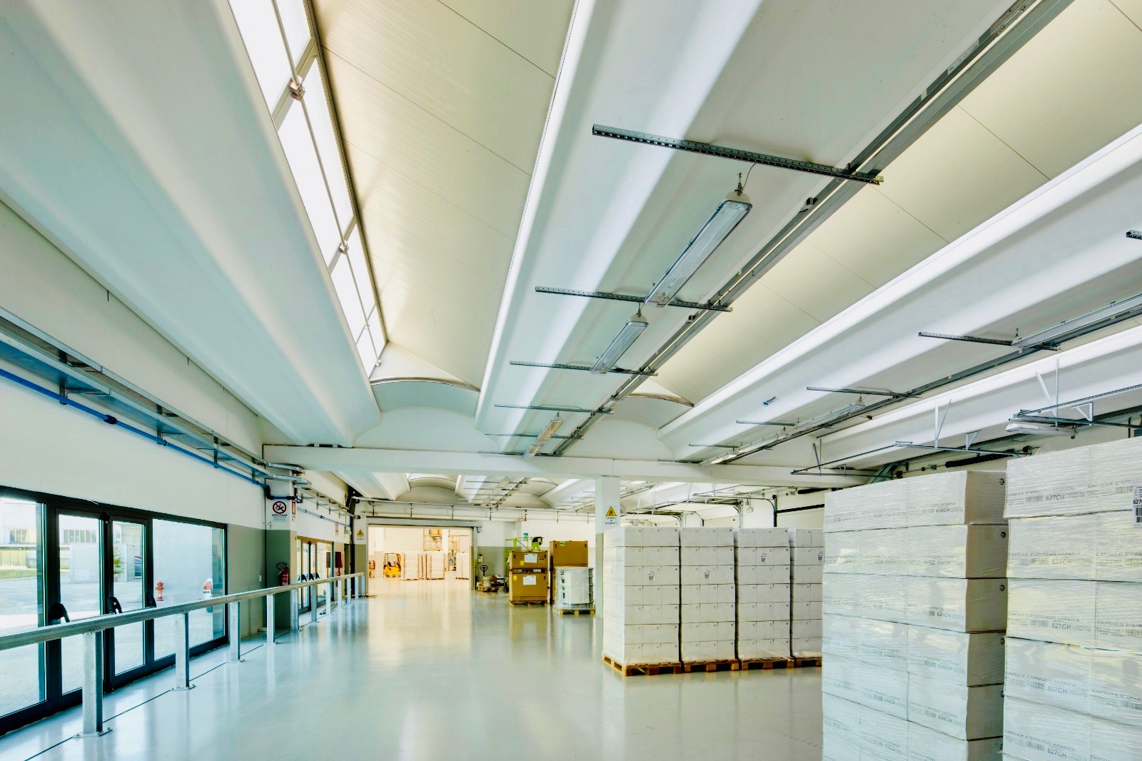 意大利 Caffe Vergnano 咖啡店生产基地扩建-5