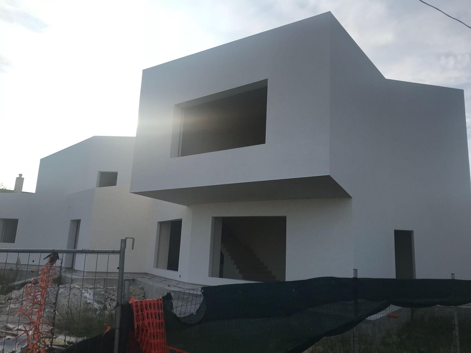 线性白建筑 | 家庭住宅的简约之美-2