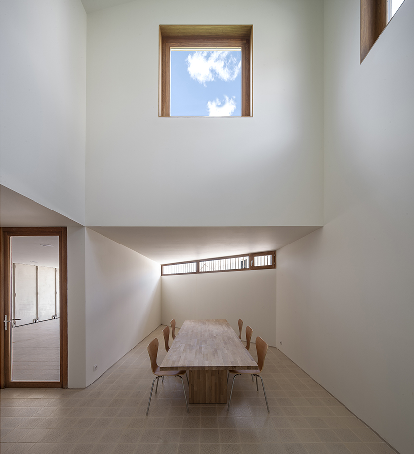 西班牙 Navarra 别墅 Casa S&J,融入自然美景的空间设计-29