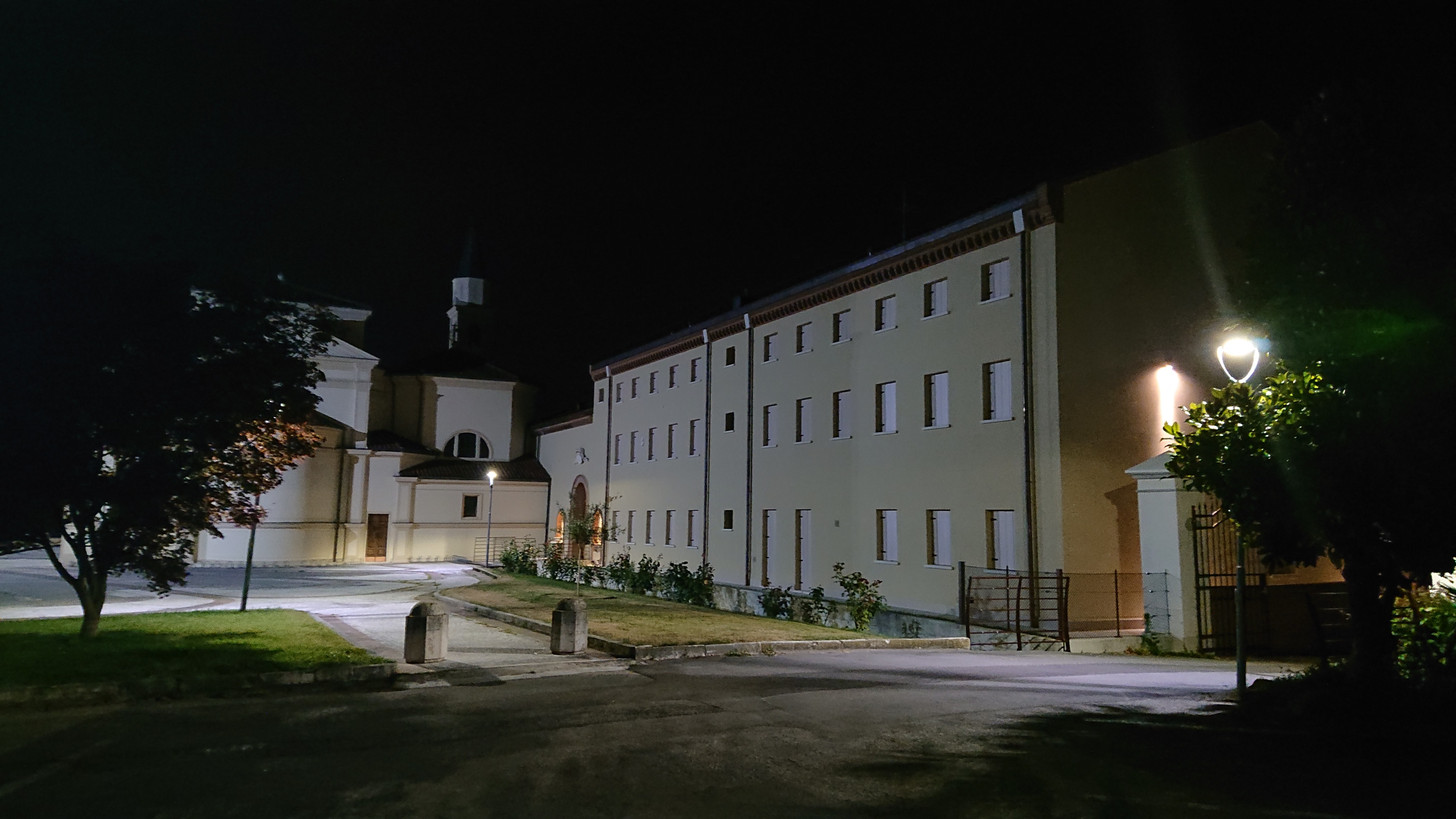 农村社区公益住房——绿色环保、能源高效的典范-11