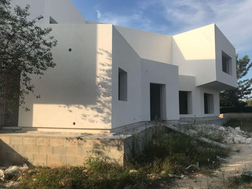 线性白建筑 | 家庭住宅的简约之美-11