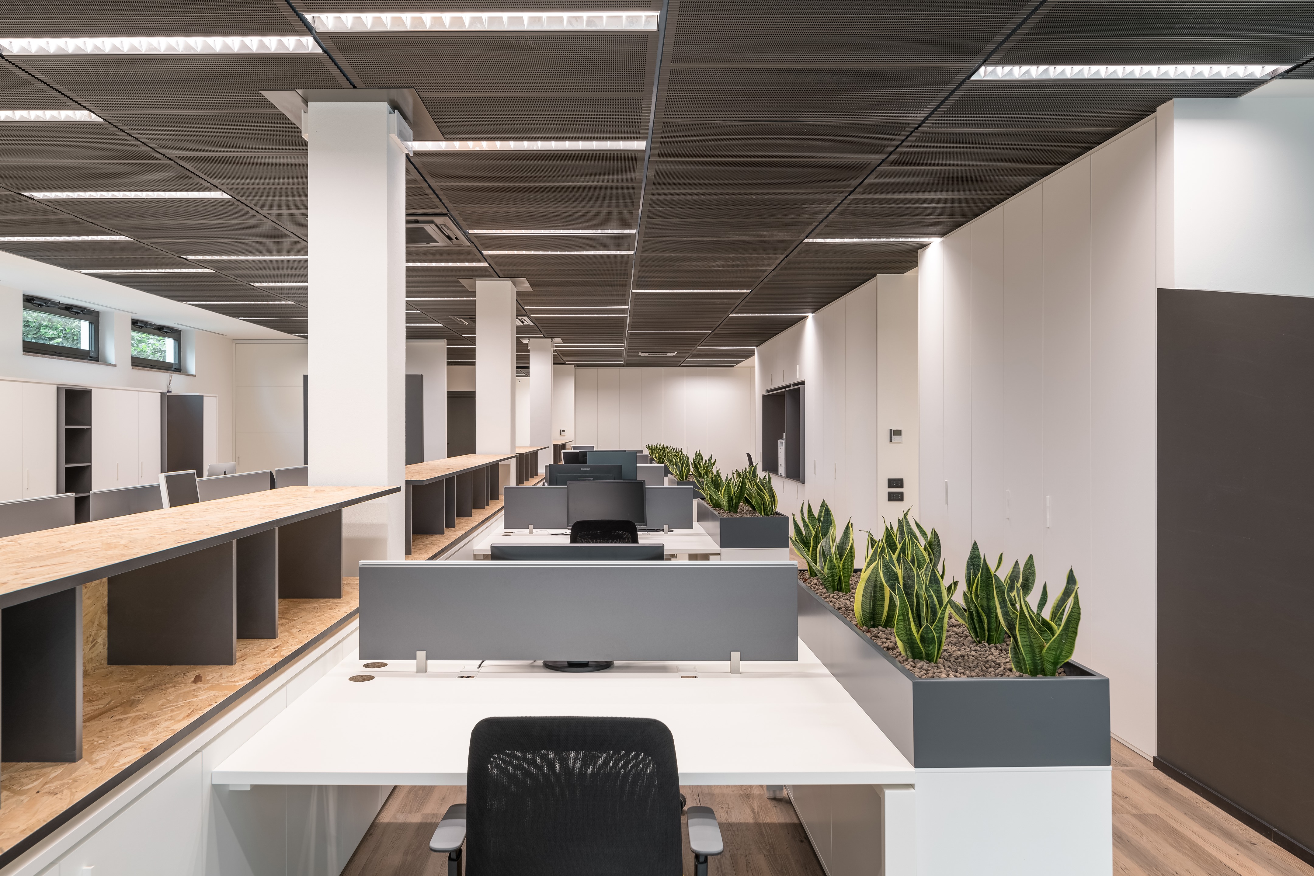 Blue Day · 办公空间设计丨意大利丨Durante Ufficio-0