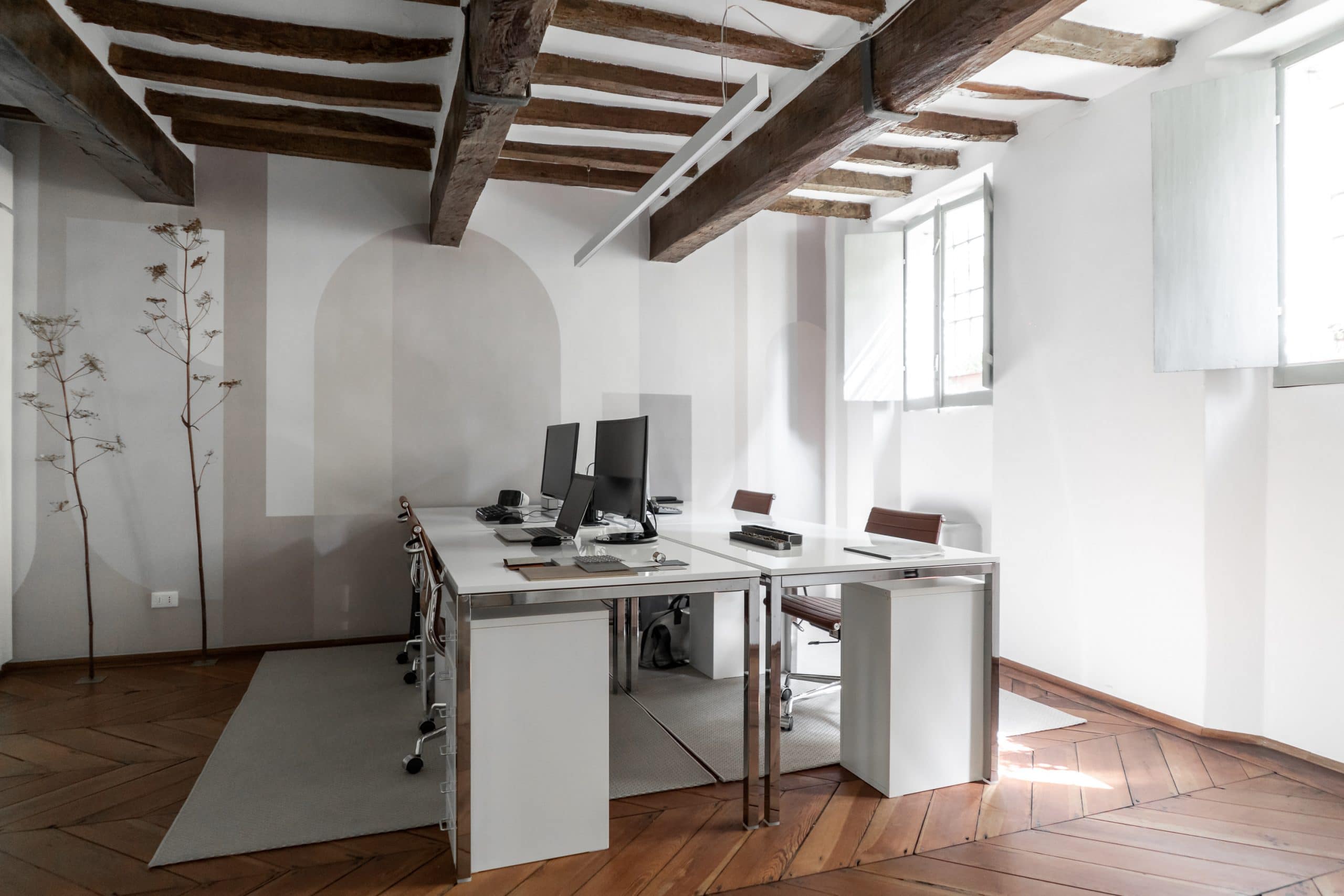 意大利古城中的创意工作室-1