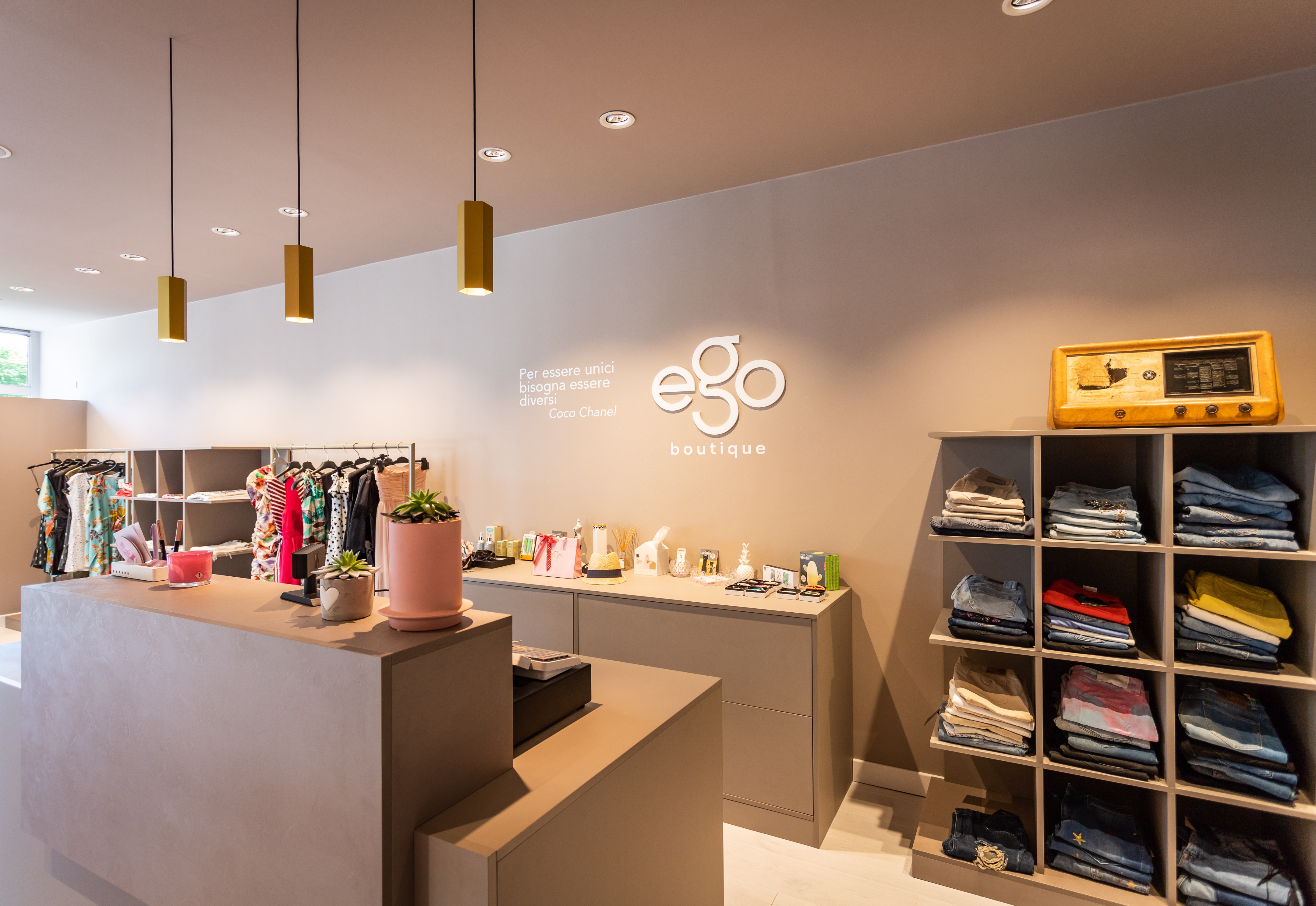 服装店丨EGO boutique丨Davide Pavanello Lab-12