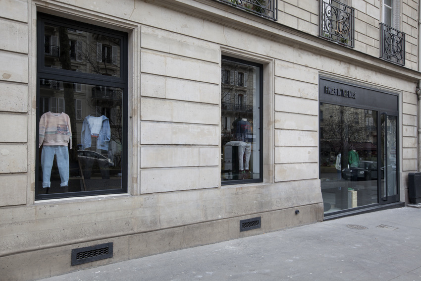 潮流童装品牌 FINGER IN THE NOSE 新店设计-2