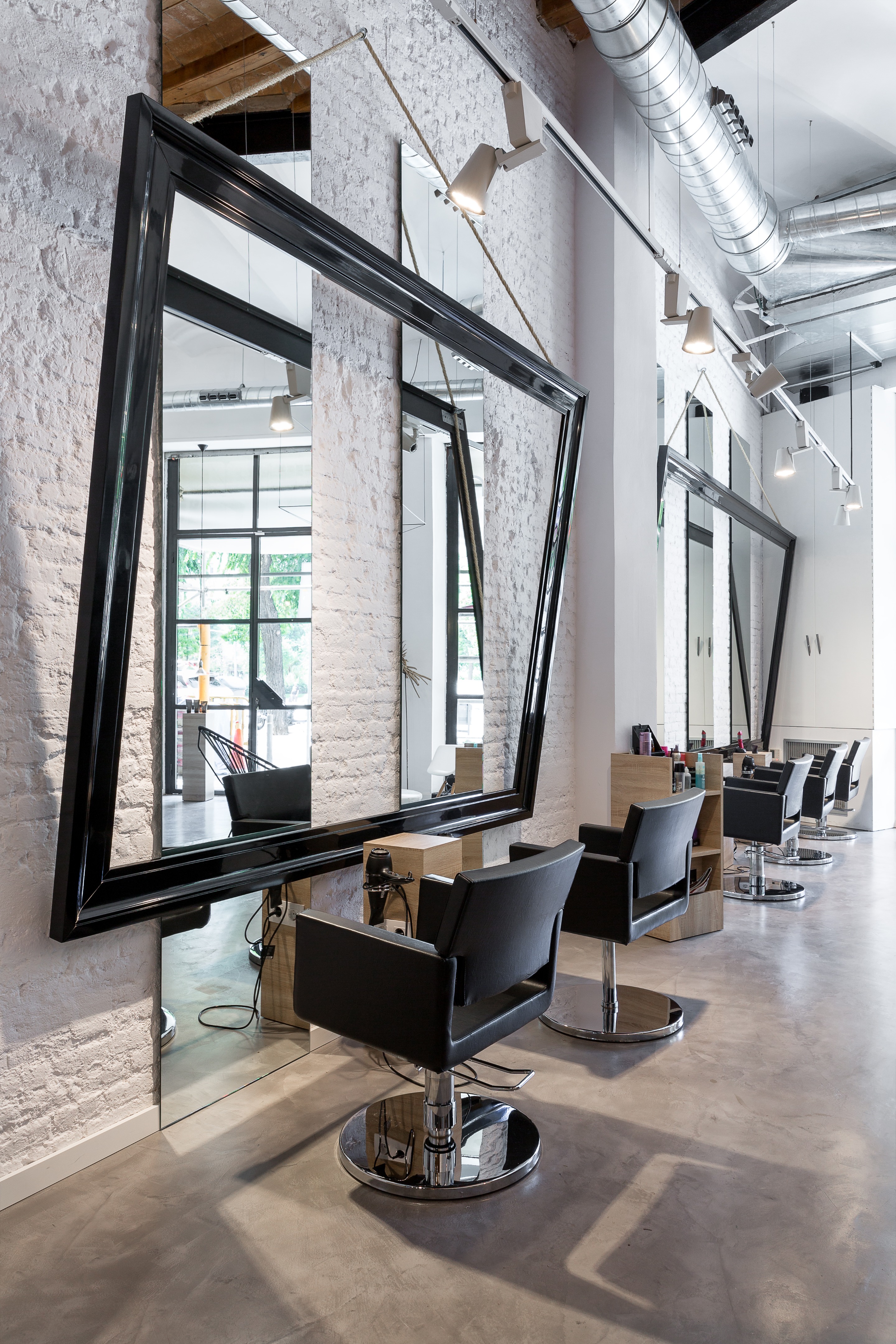 NOGUERA HAIR & ART SALON-4