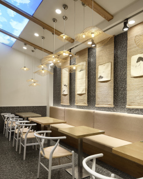 日式餐厅 · 花吃寿司店
