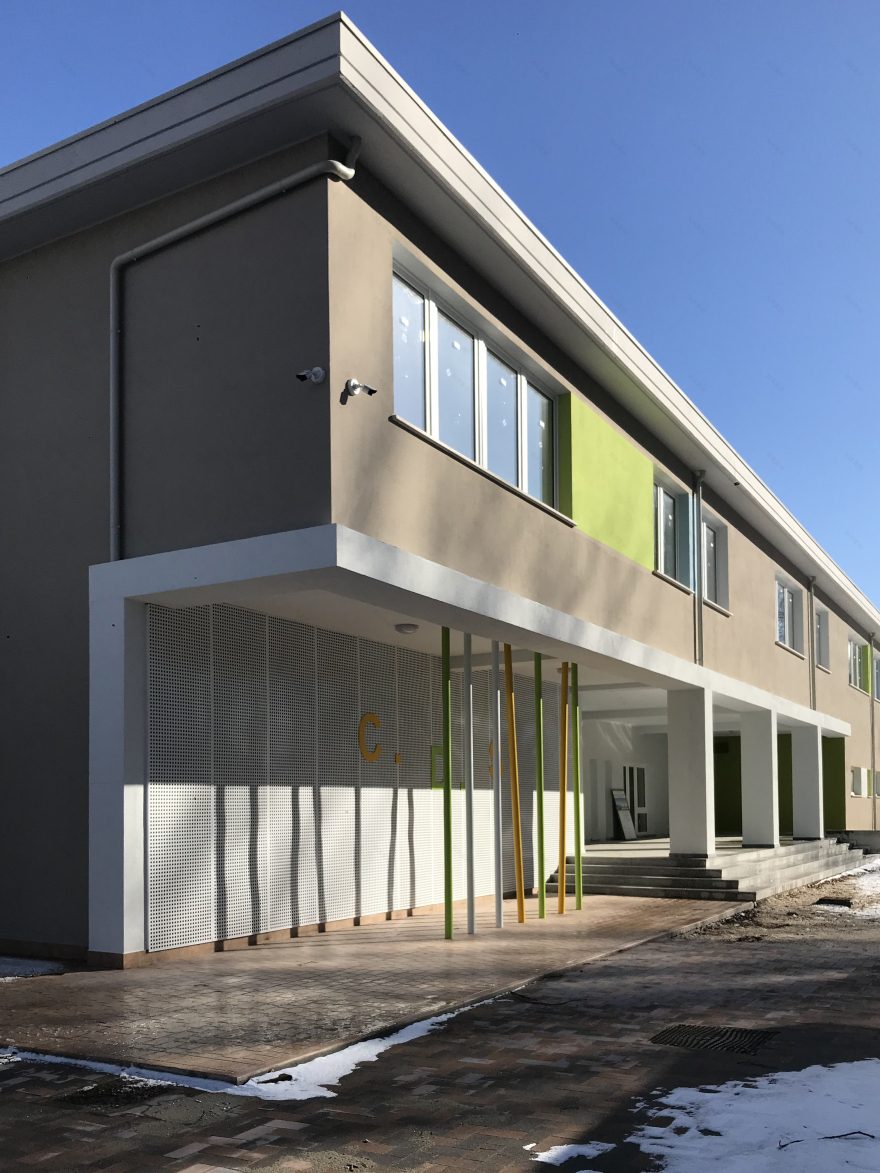 新梅里尼中学新校舍设计 · 融入环境的校园规划-3