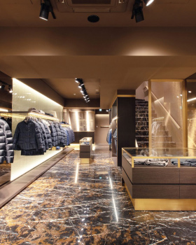 东京 Moorer 服装店