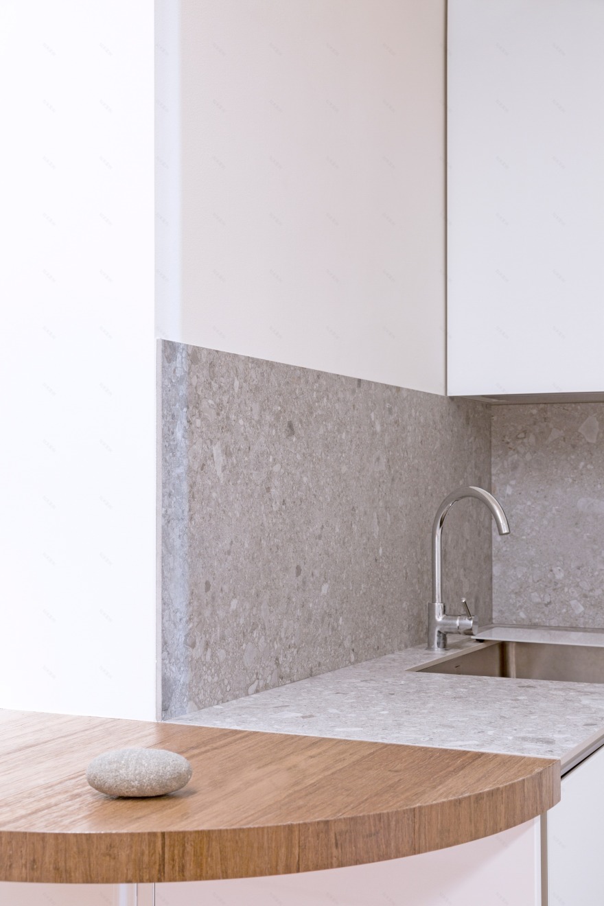 40 平米公寓的现代 60 年代风格变身-2