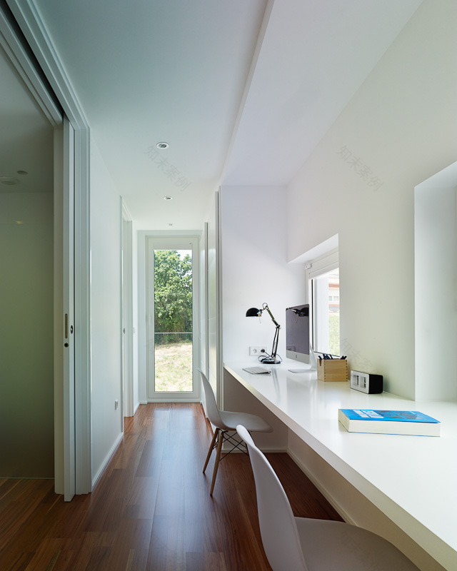 西班牙 Avilés 市简约别墅,诠释现代生活理念-57