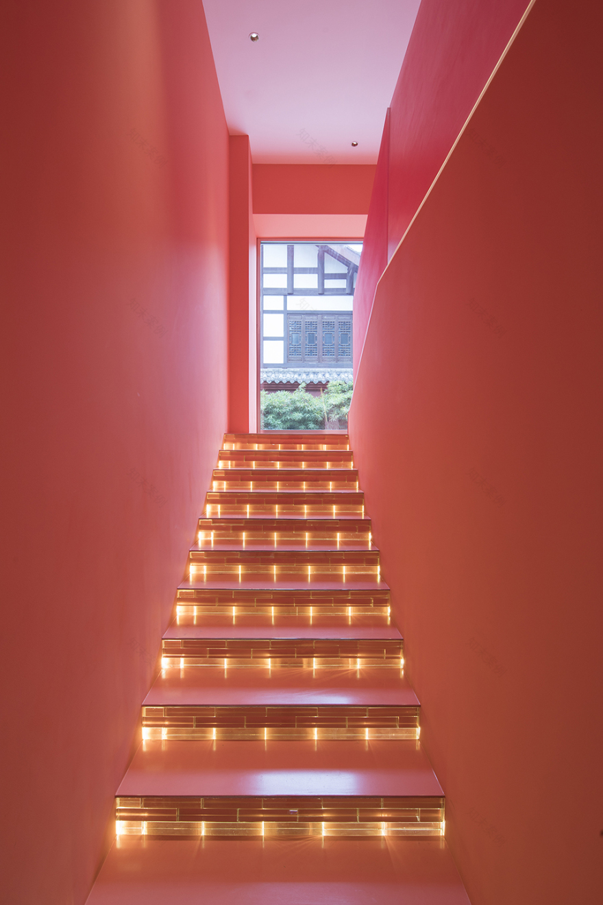 客从何处来 | 成都大慈寺甜品餐厅,红墙对话的拍照空间-22