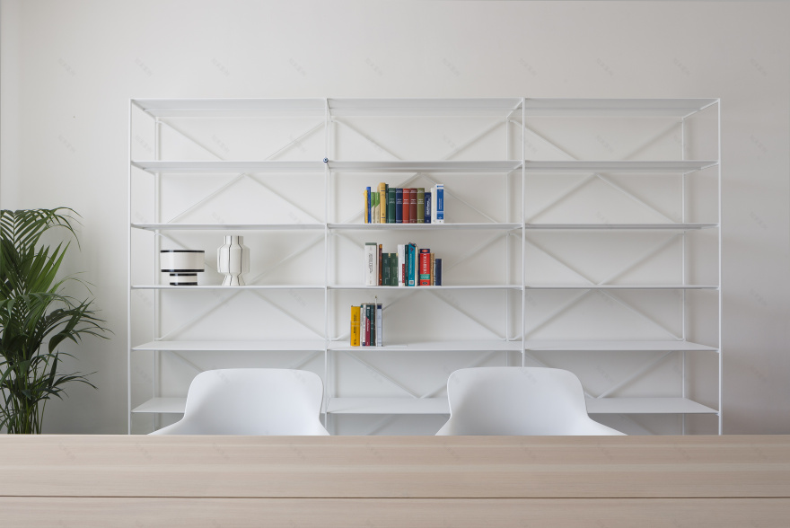 佛罗伦萨历史建筑中的现代法律办公空间-16