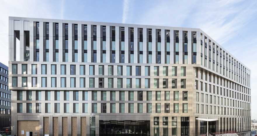 巴黎绿意办公空间,垂直景观与可持续设计完美融合-13