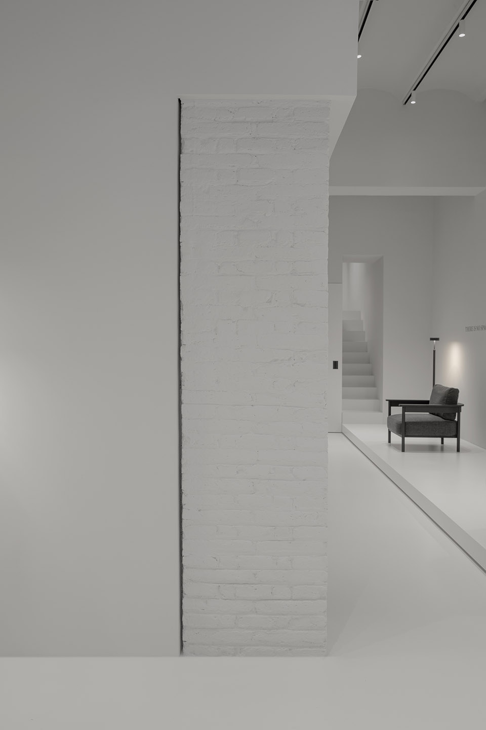 RI HOUSE家居展厅，巴塞罗那/当代艺术画廊的空间形式结合家庭空间元素-65