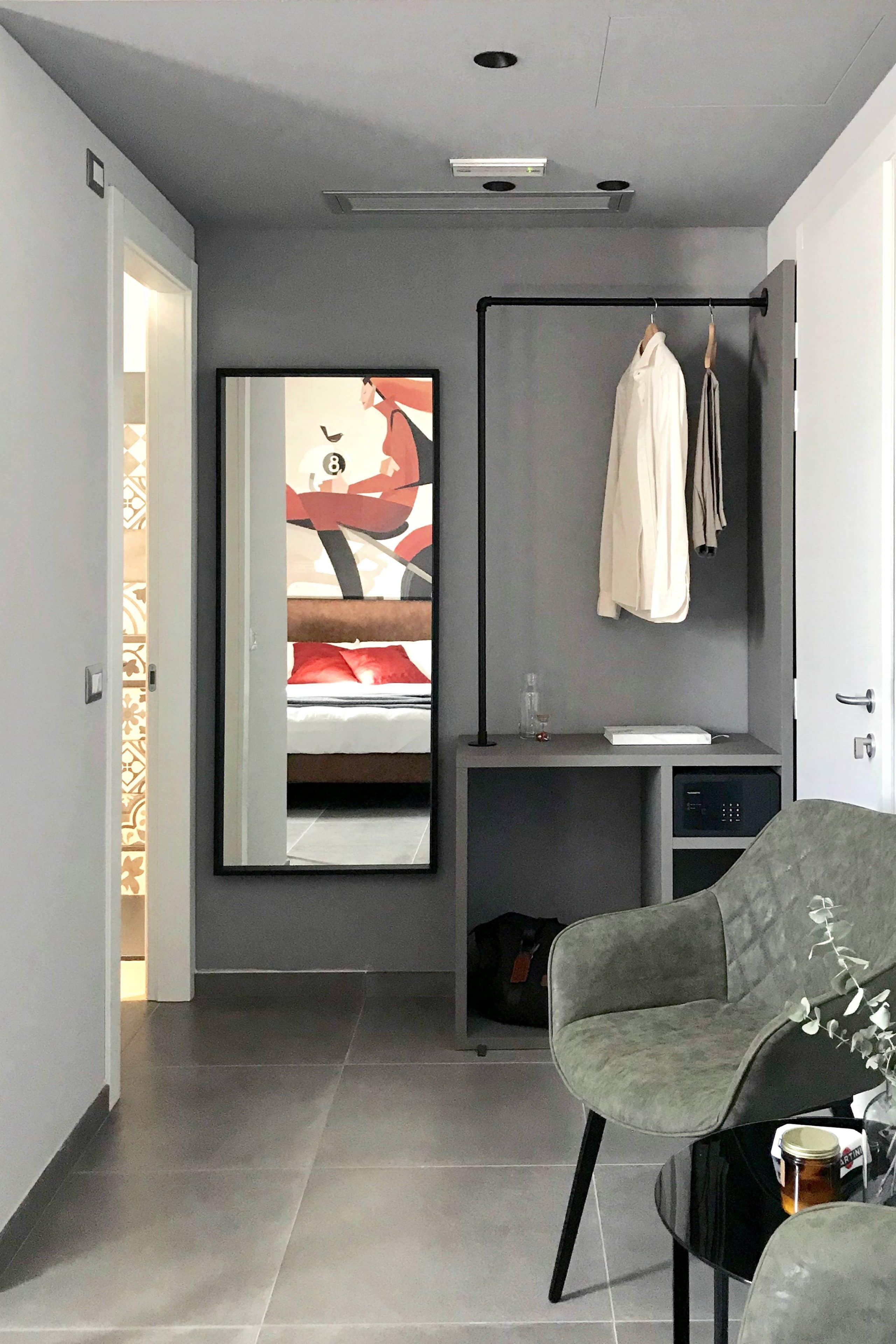 Mathis 酒店 | 摩托灵魂的复古现代空间-4