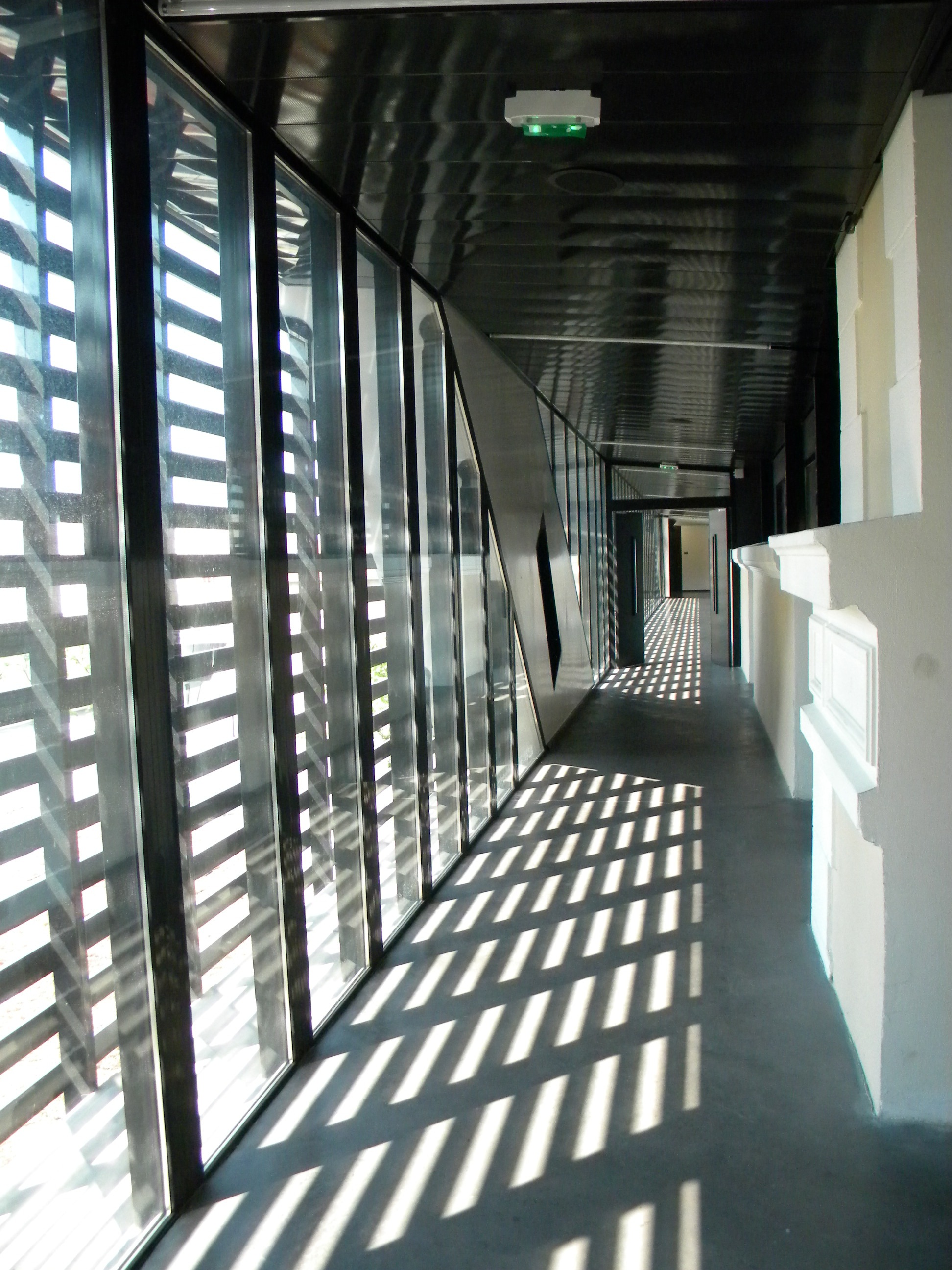 历史与现代共融的校园设计-32