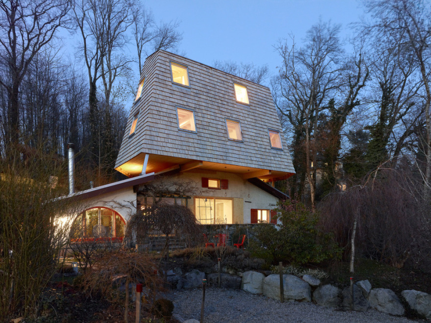 瑞士森林别墅和谐融入自然-17