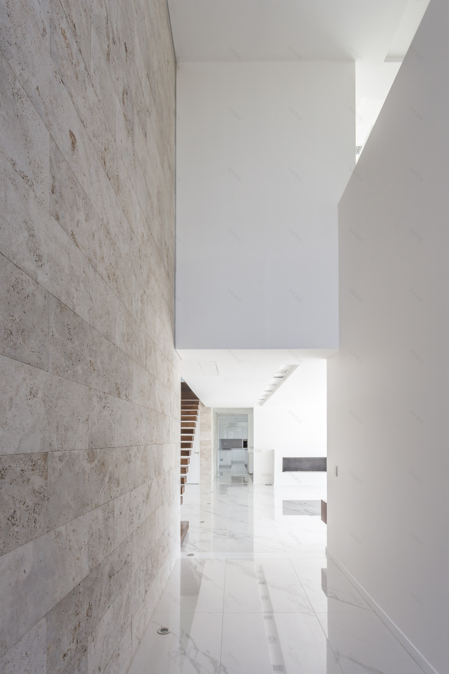 阿根廷湖畔别墅建筑空间解析-11