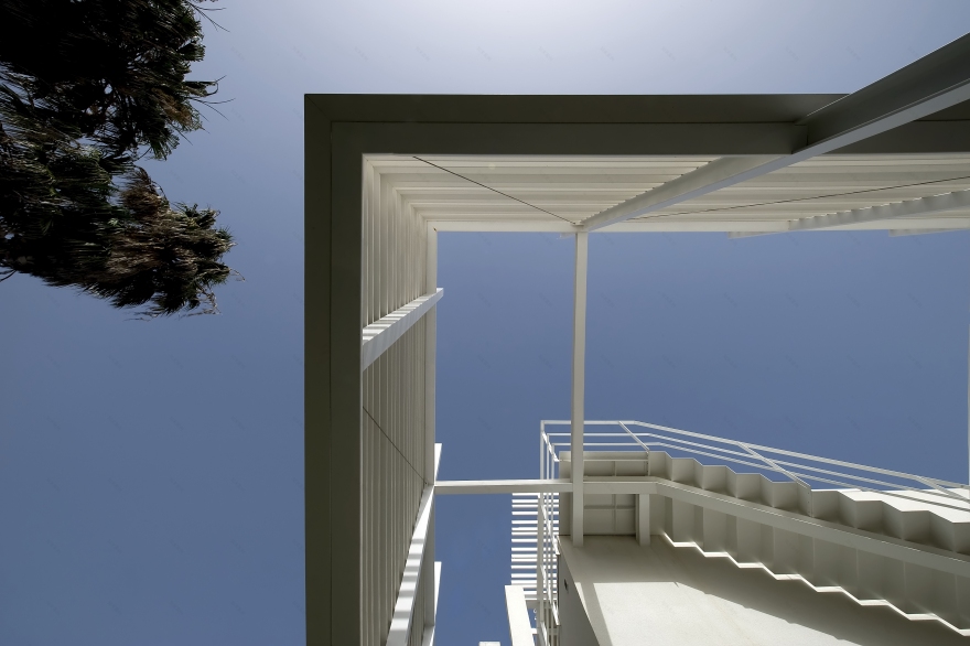 海滨别墅的现代蜕变 | 纯净、简约与功能性完美融合-12