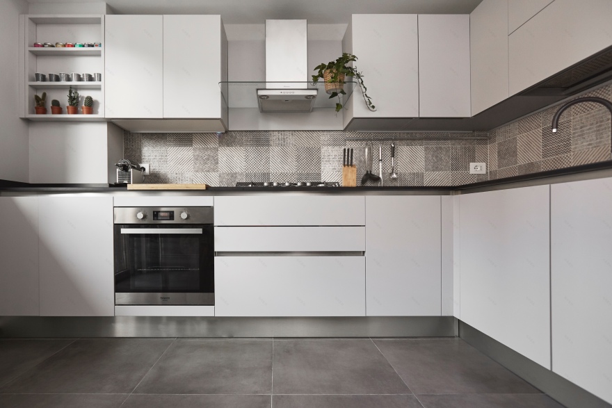 米兰 50 年代公寓的现代重生-5