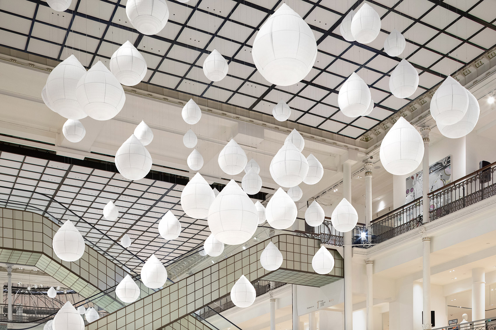 nendo在巴黎Le Bon Marche举办白色展览：雨后花/负与正的转换-87