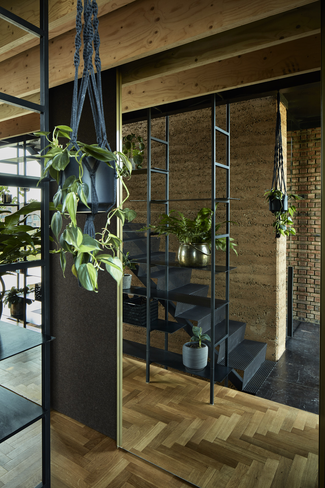 比利时 Tienen 的圆形砖房 | 40 厘米厚 15 米高的夯土墙-20