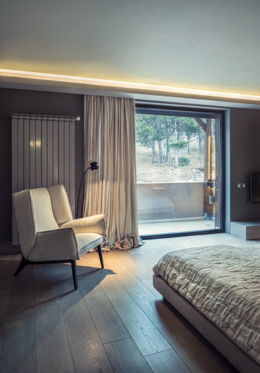 阳光充沛的保加利亚乡村别墅,自然与环保的设计理念-20