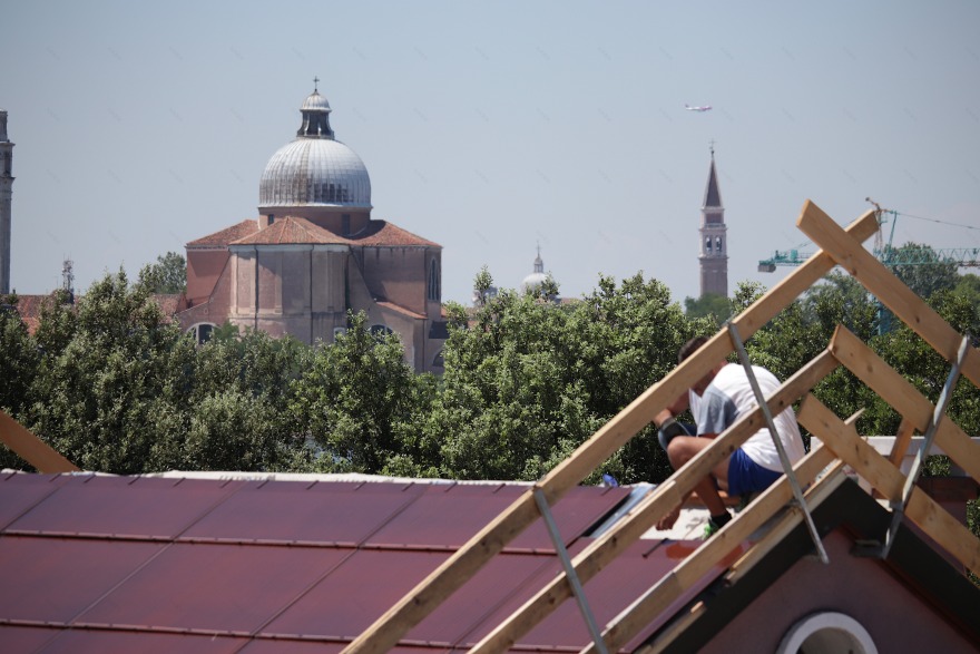 威尼斯城市公园 · 光能瓦片打造绿色环保屋顶-10