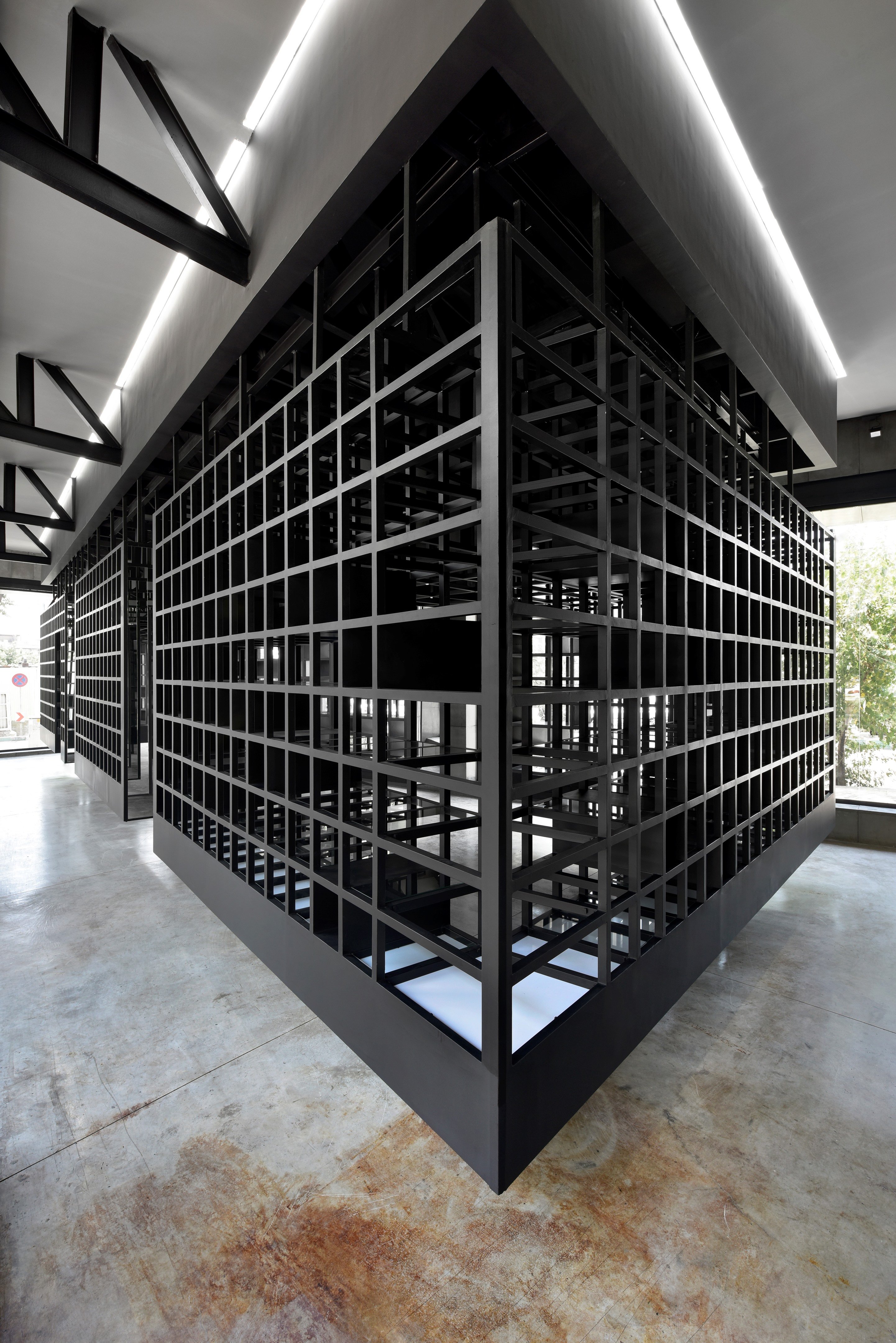 牛顿眼镜画廊丨Moein Nikaeen,Babak Nasirabadi-8