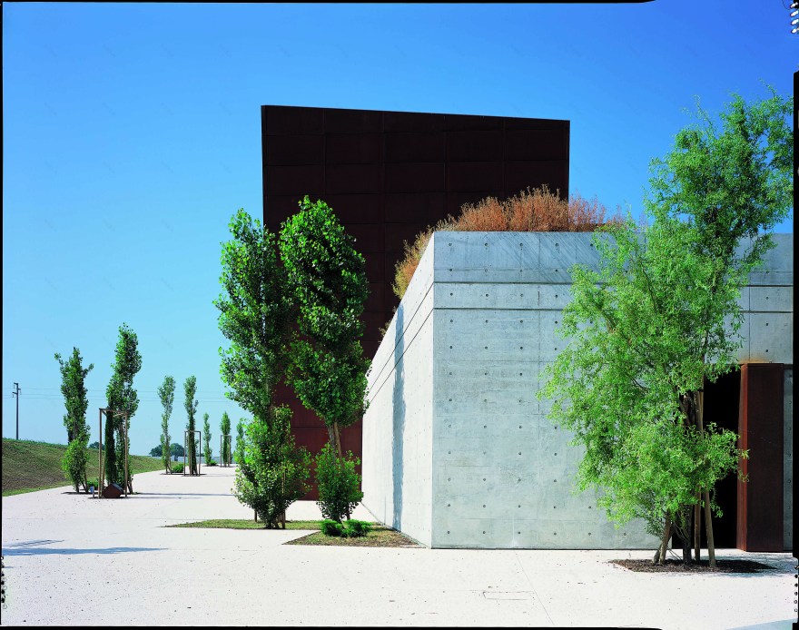 沉浸于寂静的墓葬空间-2