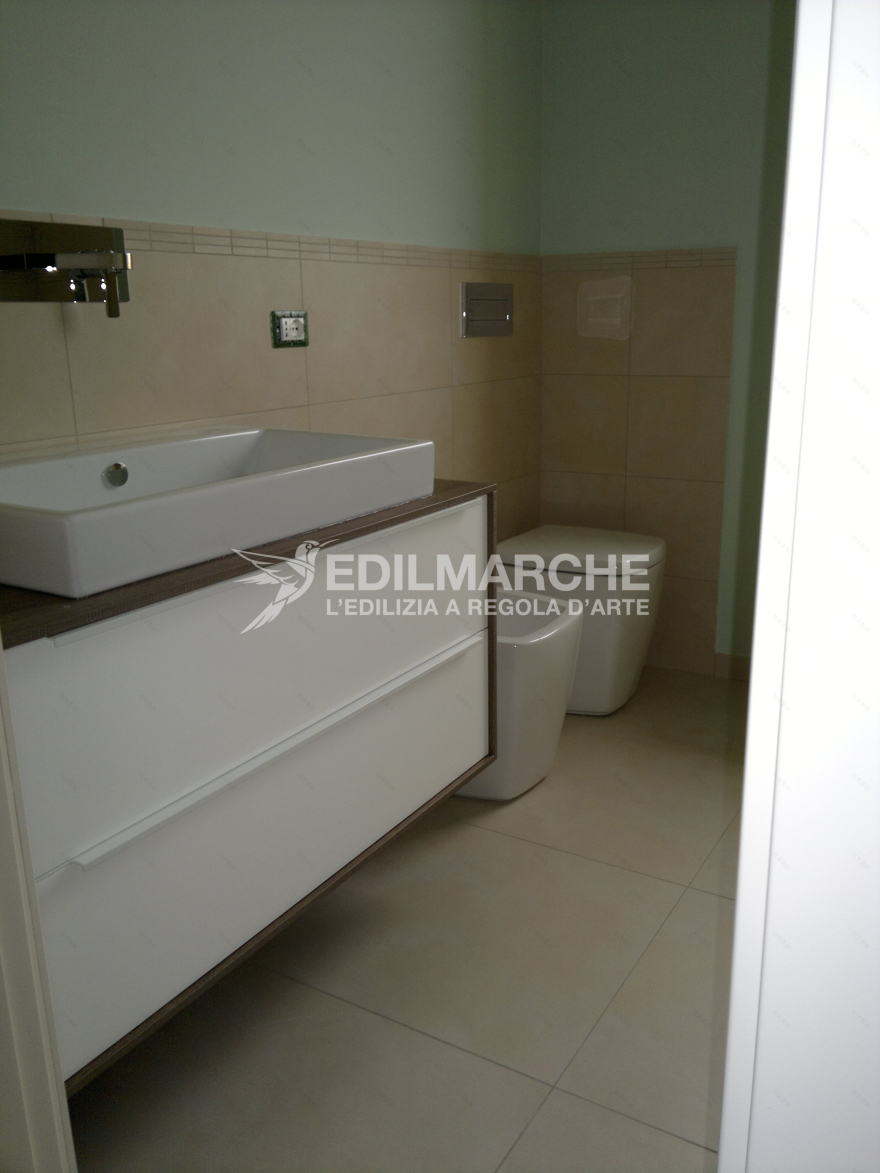 140 平米马切拉塔公寓翻新,自然木色与柔和色调的优雅融合-16