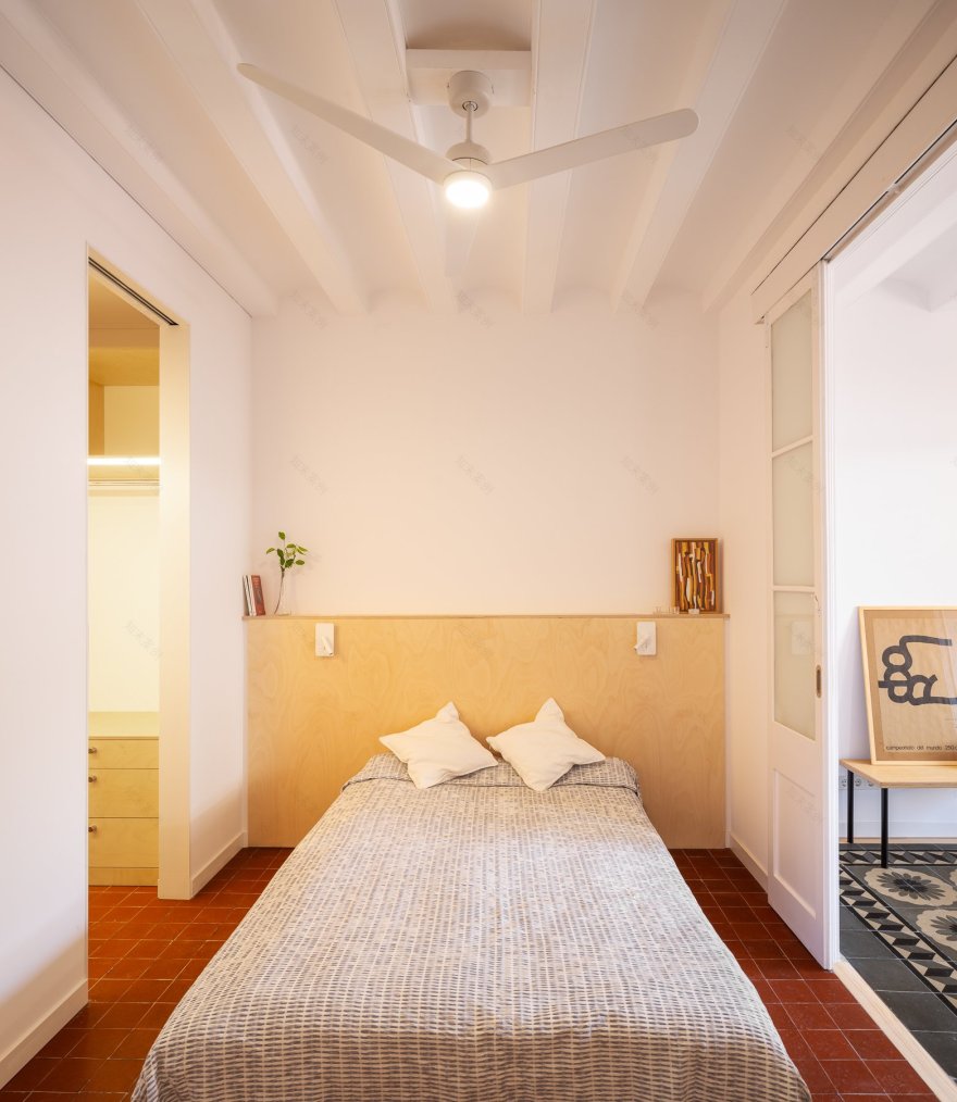 巴塞罗那桑特斯区公寓翻新丨西班牙巴塞罗那-1