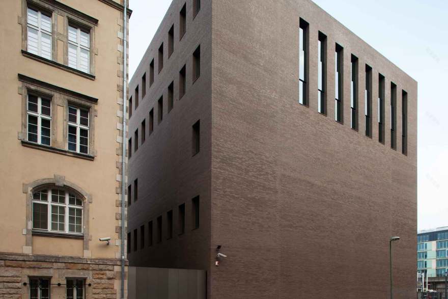 多元空间的和谐统一-10